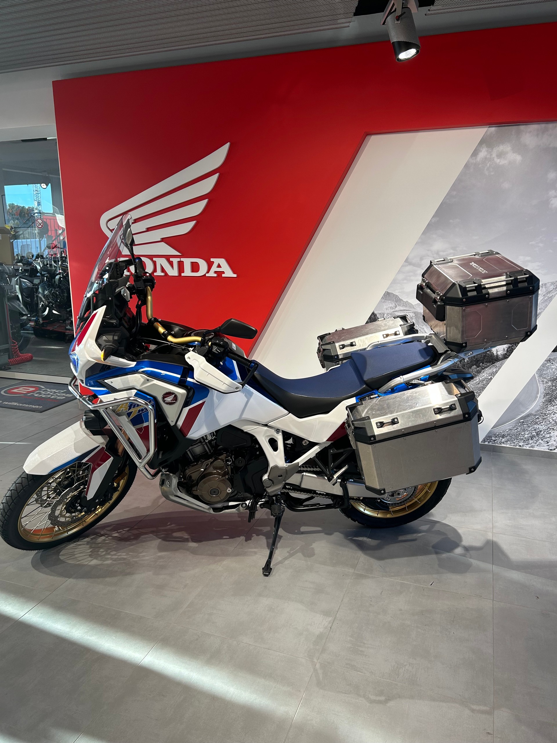HONDA CRF 1100 DCT Africa Twin Adventure-image-0
