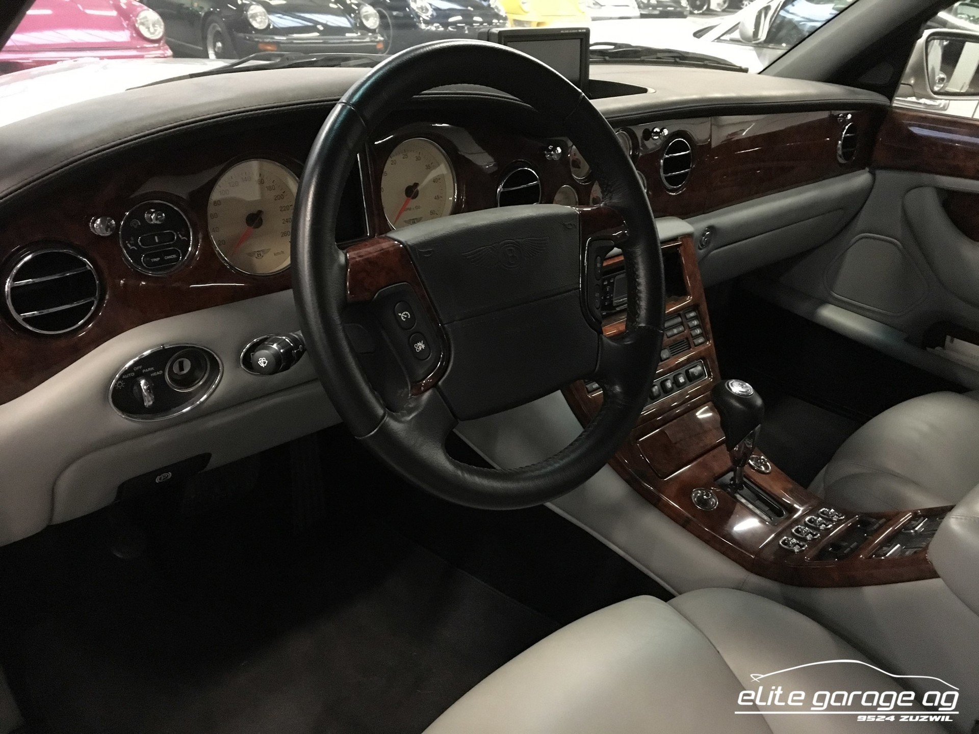 BENTLEY Arnage Red Label-image-9