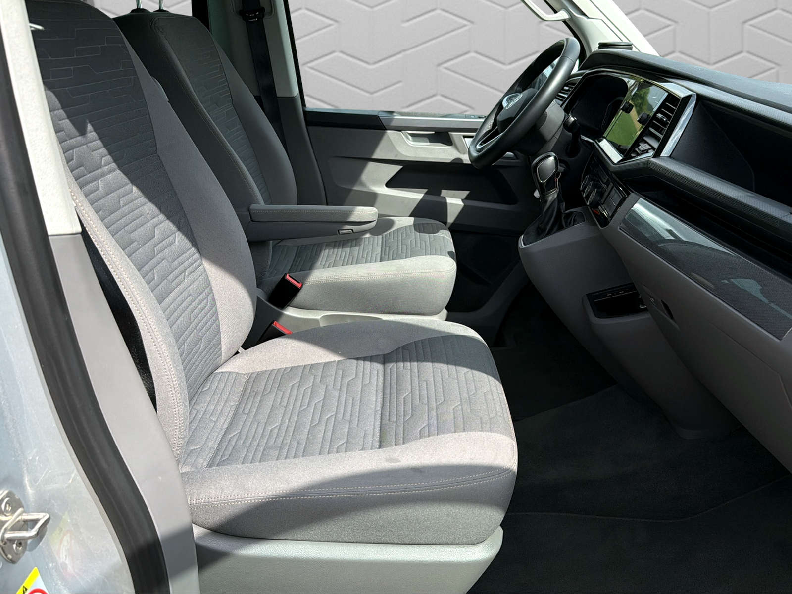 VW T6.1 California 2.0 TDI Ocean Liberty DSG-image-12