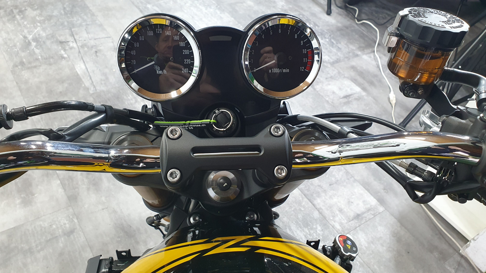 KAWASAKI Z 900 RS SE-image-4