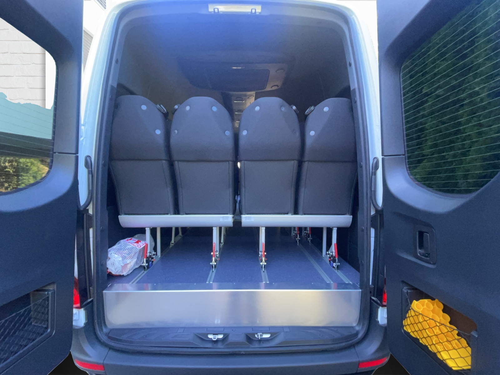 MERCEDES-BENZ 519 CDI Extralang 9G-TRONIC 4x4-image-6