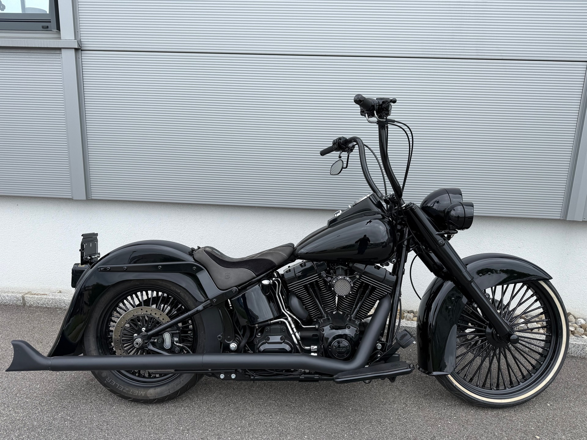 HARLEY-DAVIDSON Chicano-image-0