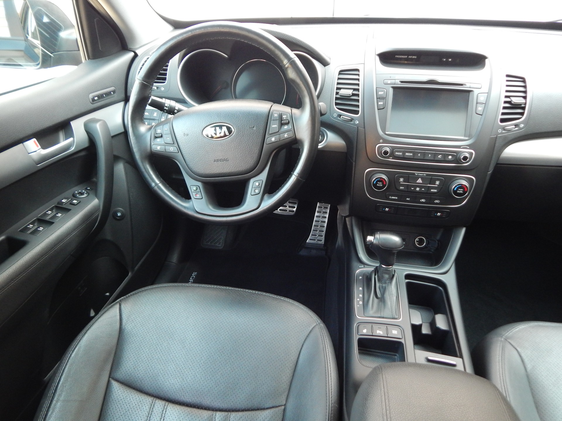 KIA Sorento 2.2 CRDI Style Automatic-image-17