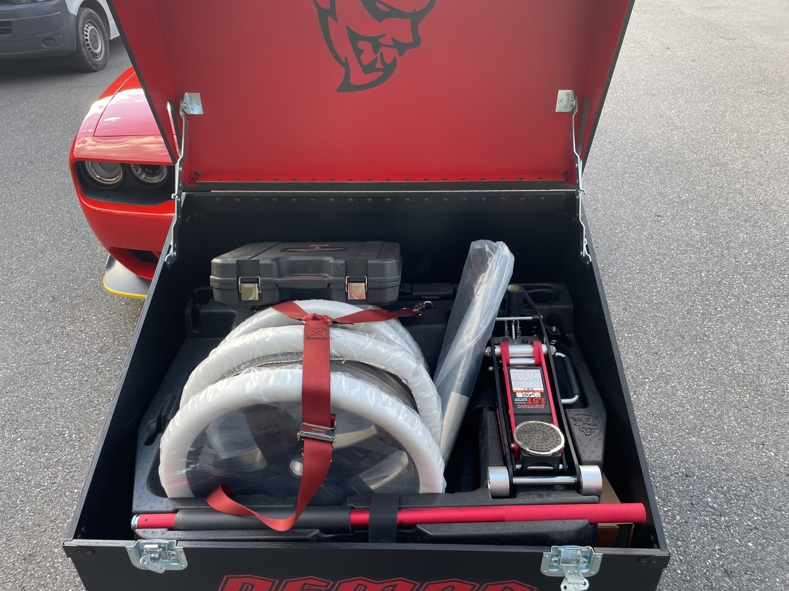 DODGE Challenger SRT DEMON-image-9
