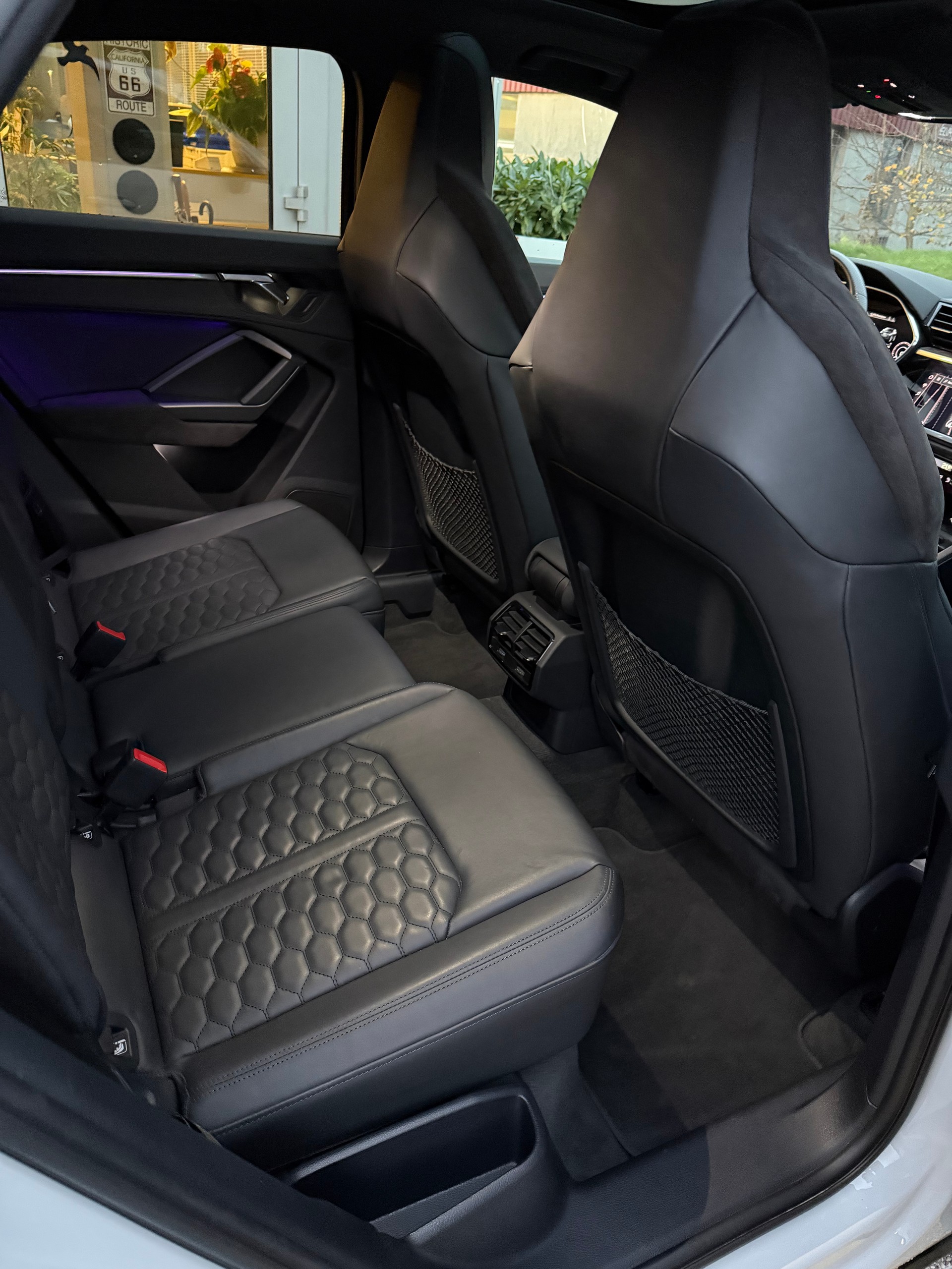 AUDI RS Q3 Sportback quattro S tronic-image-4