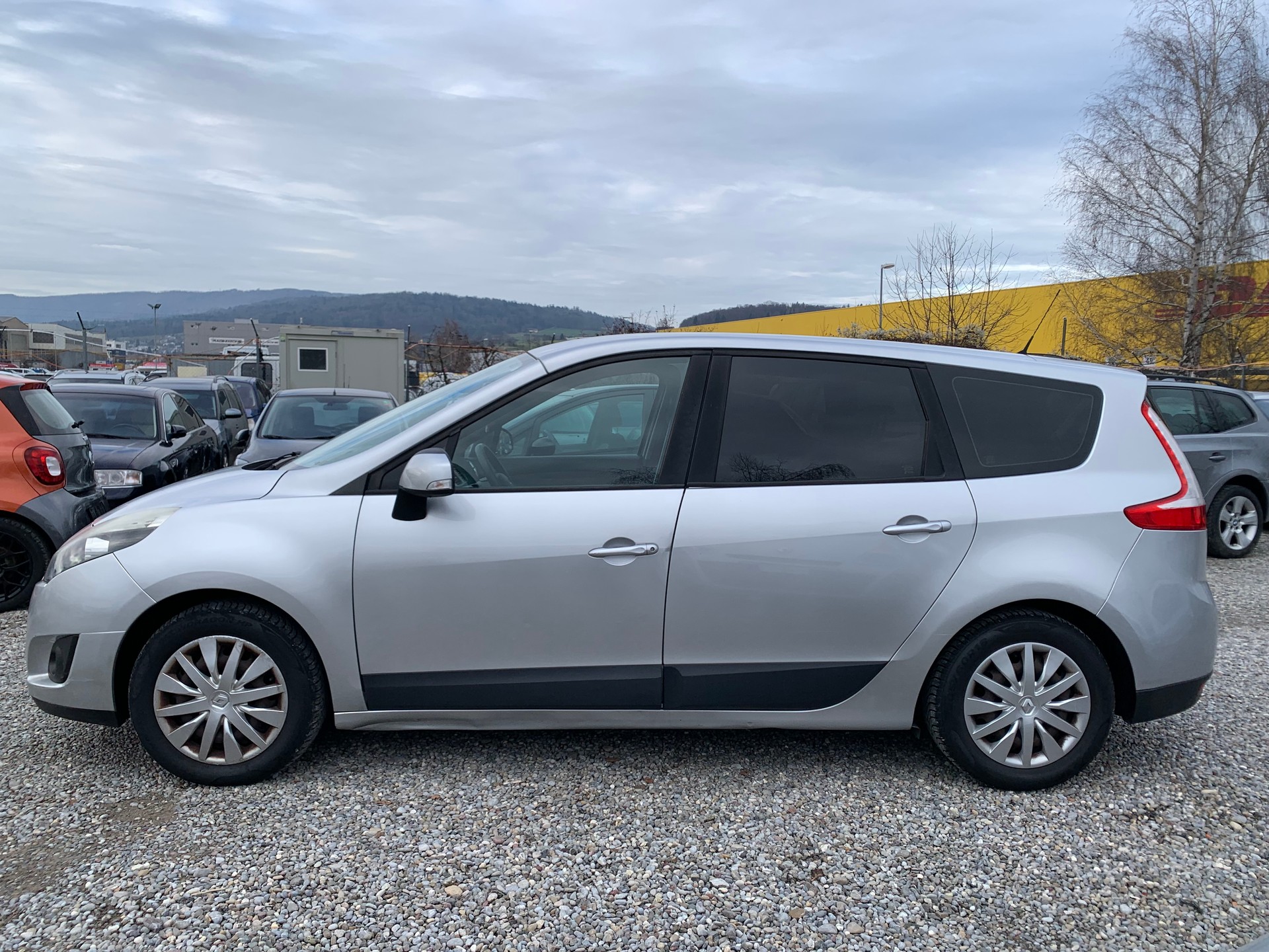 RENAULT Grand Scénic 2.0 16V Dynamique X-Tronic CVT-image-7