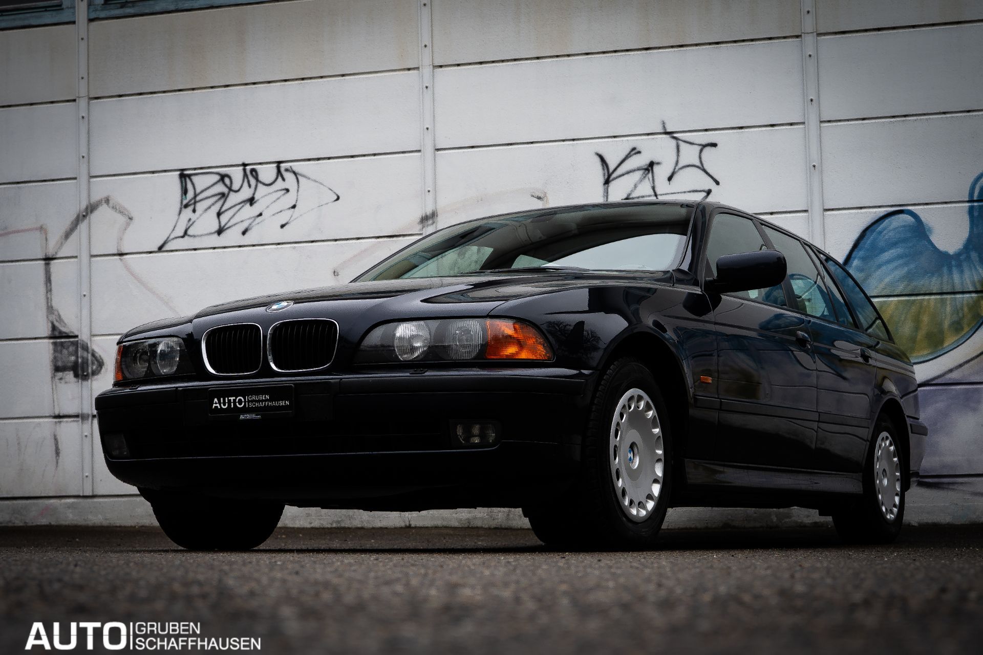 BMW 523 i Touring-image-7