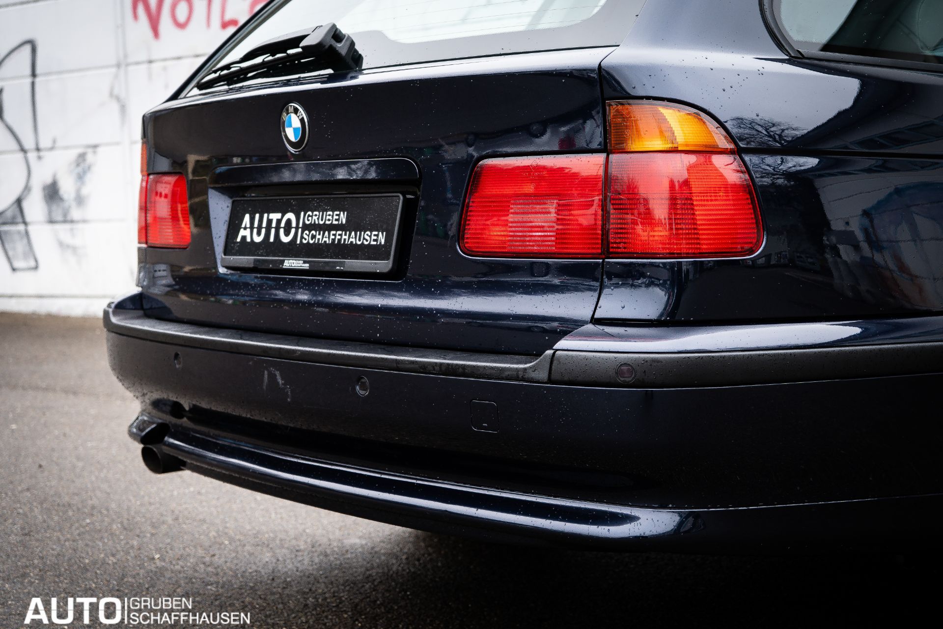 BMW 523 i Touring-image-29