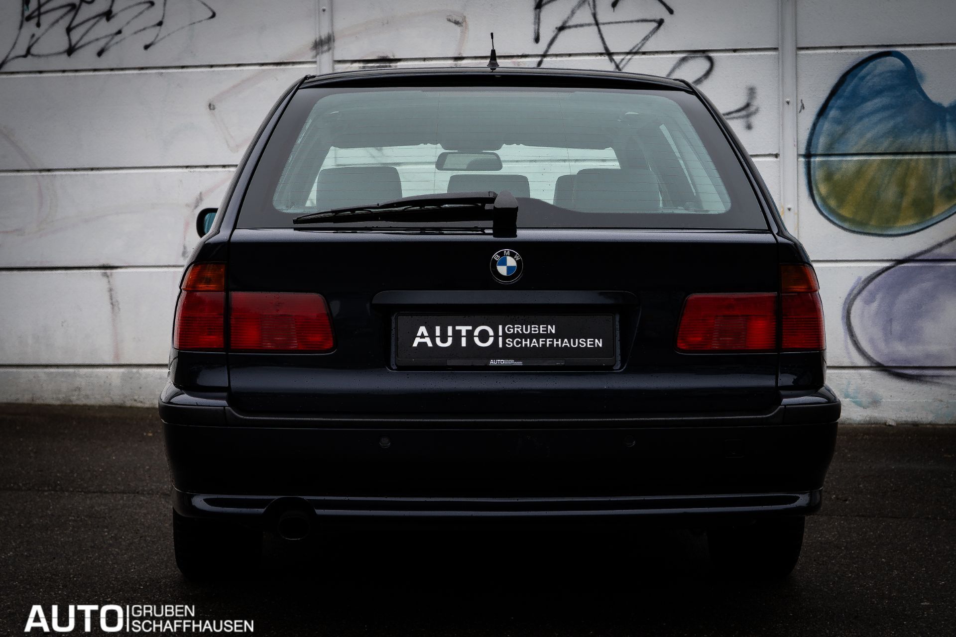 BMW 523 i Touring-image-28