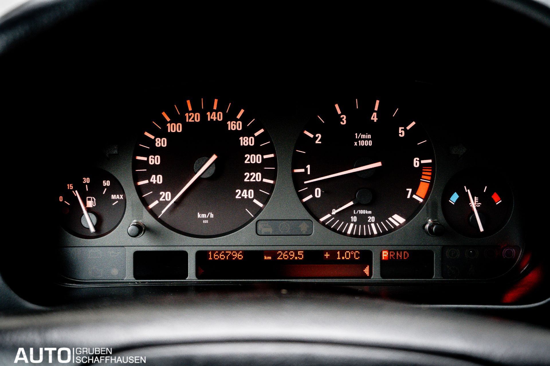 BMW 523 i Touring-image-23