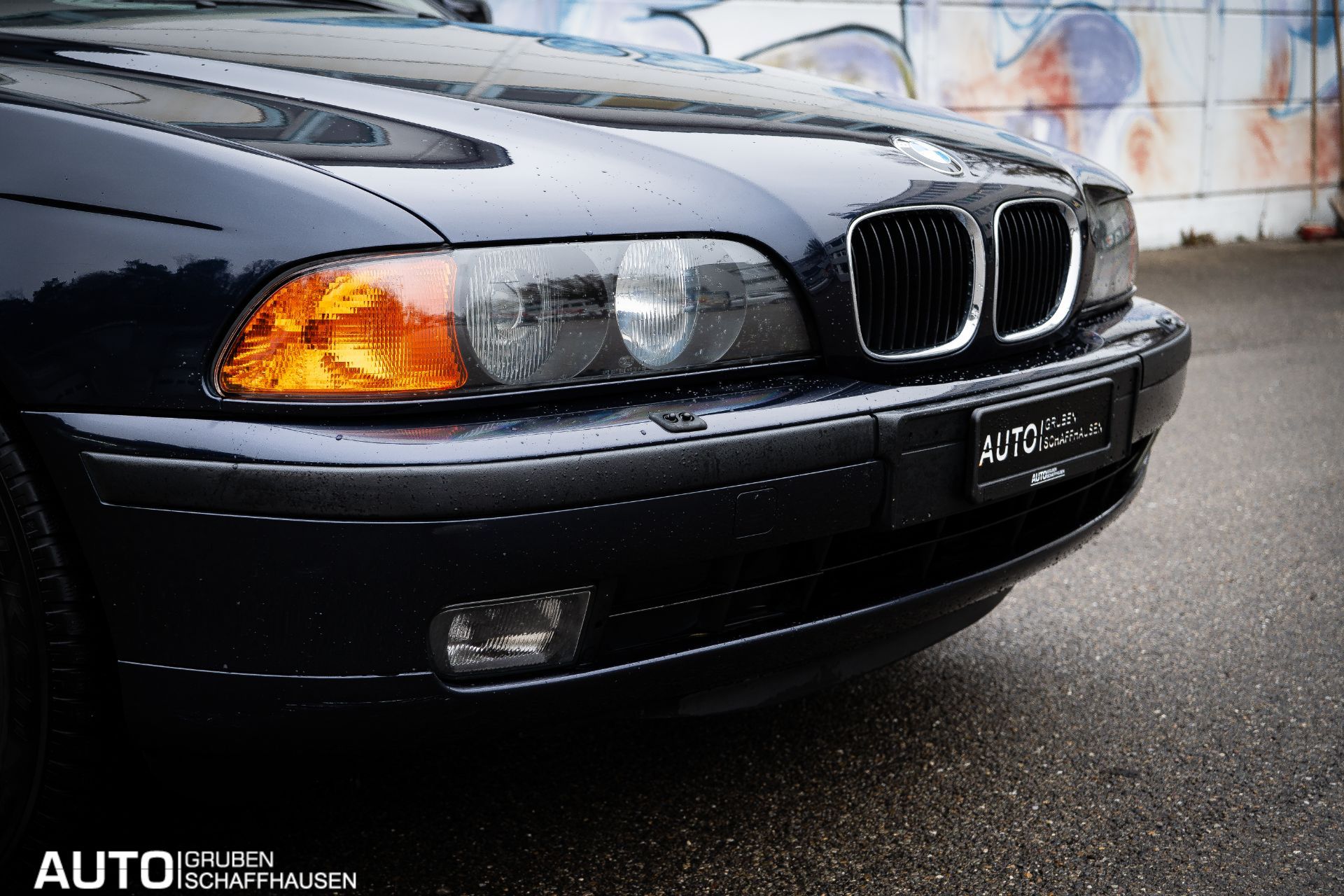 BMW 523 i Touring-showroom-element-2