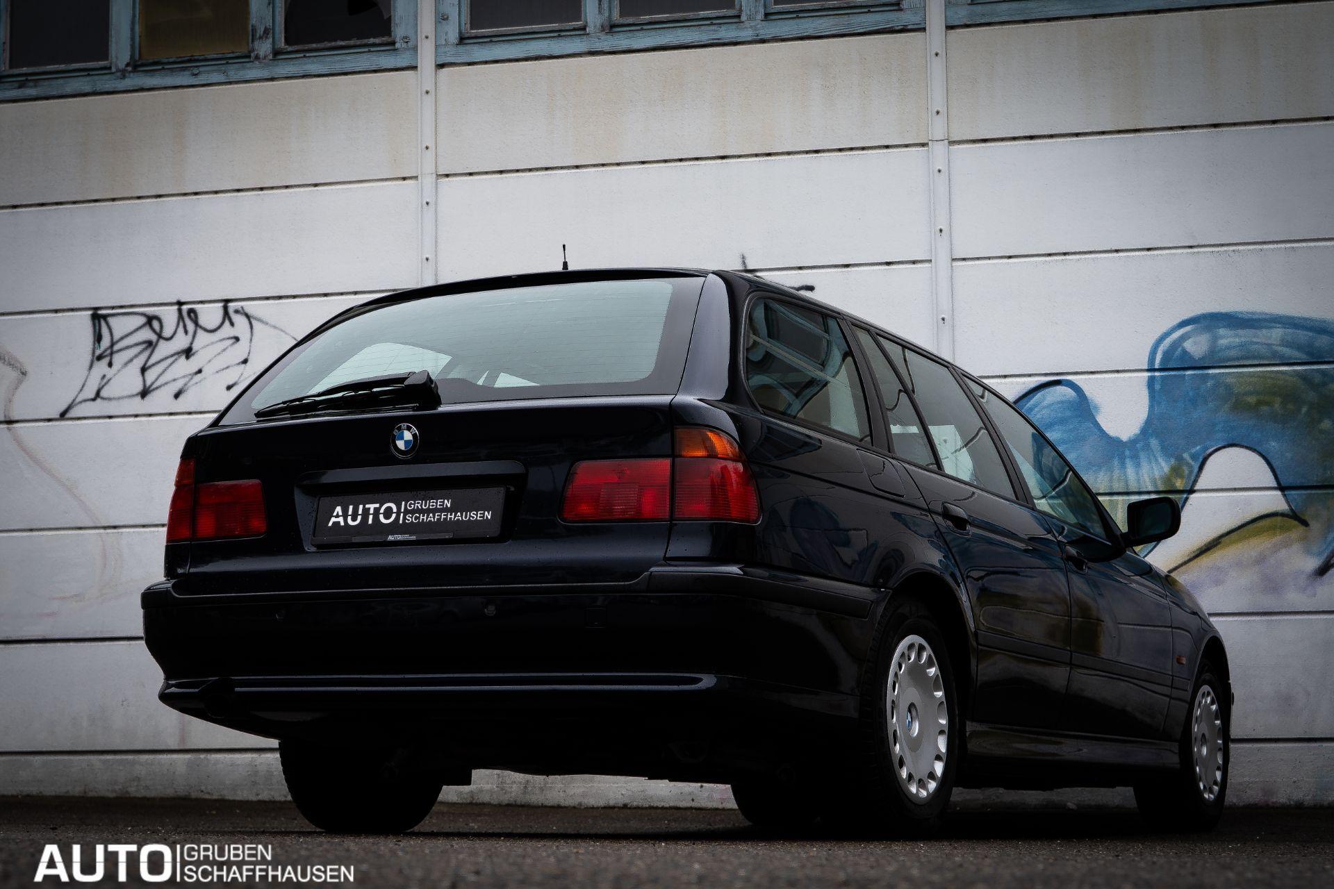BMW 523 i Touring-image-31