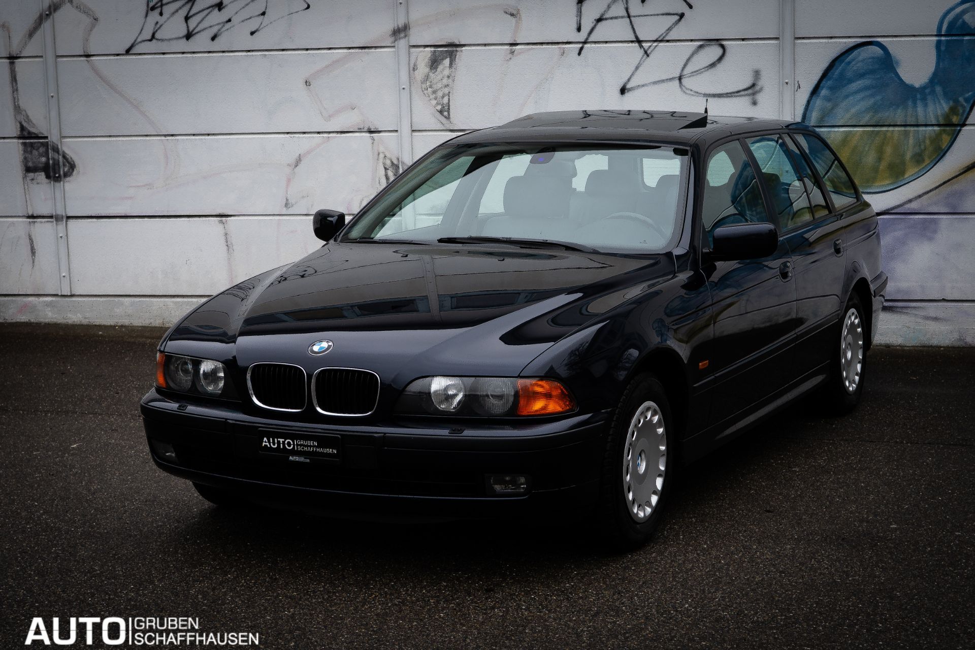 BMW 523 i Touring-image-5