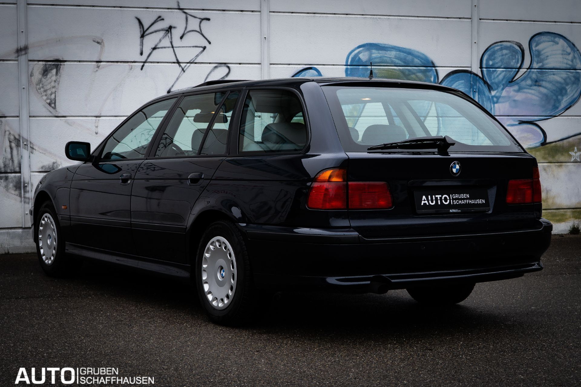 BMW 523 i Touring-image-26