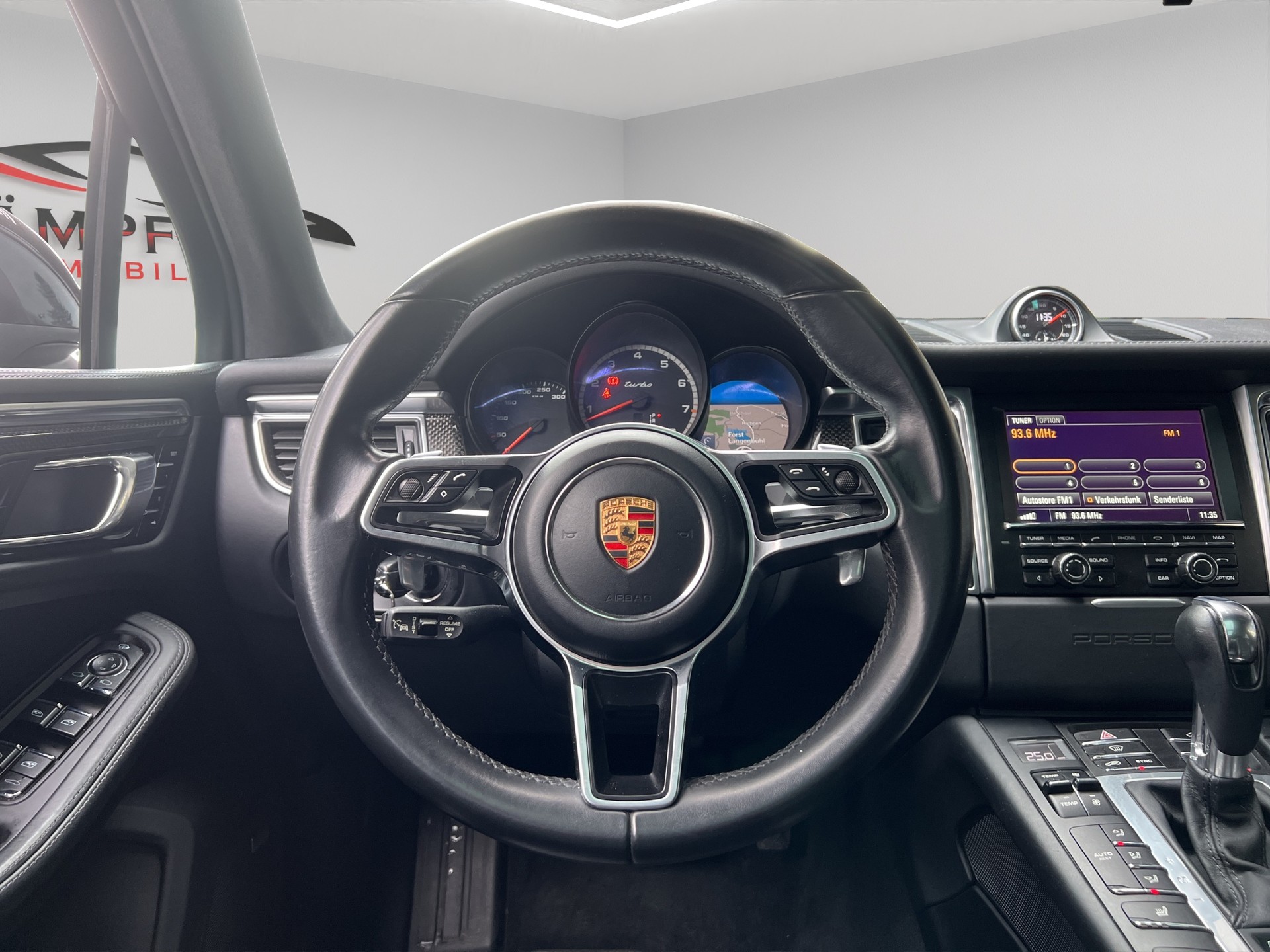 PORSCHE Macan Turbo PDK-image-5