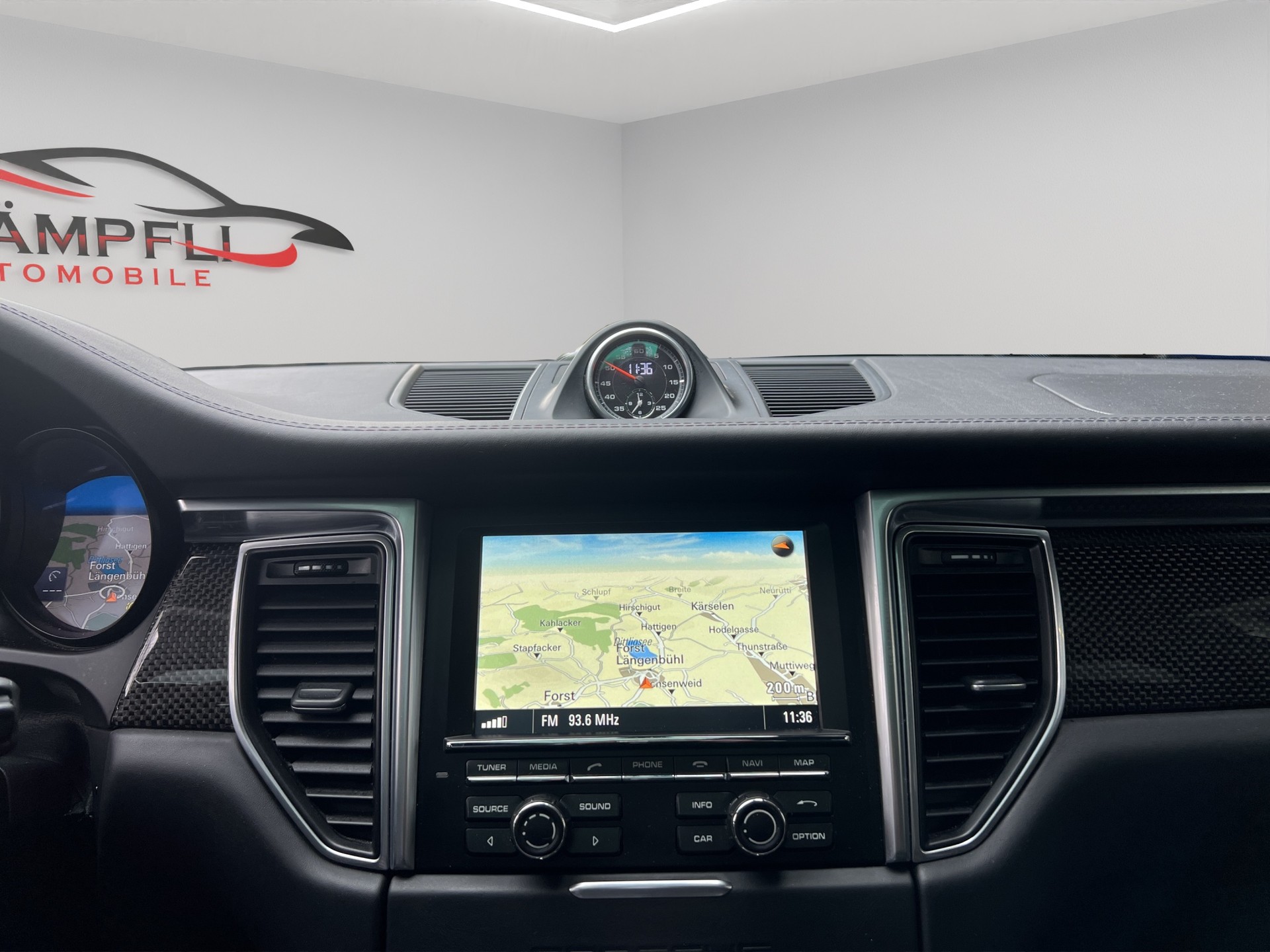 PORSCHE Macan Turbo PDK-image-7
