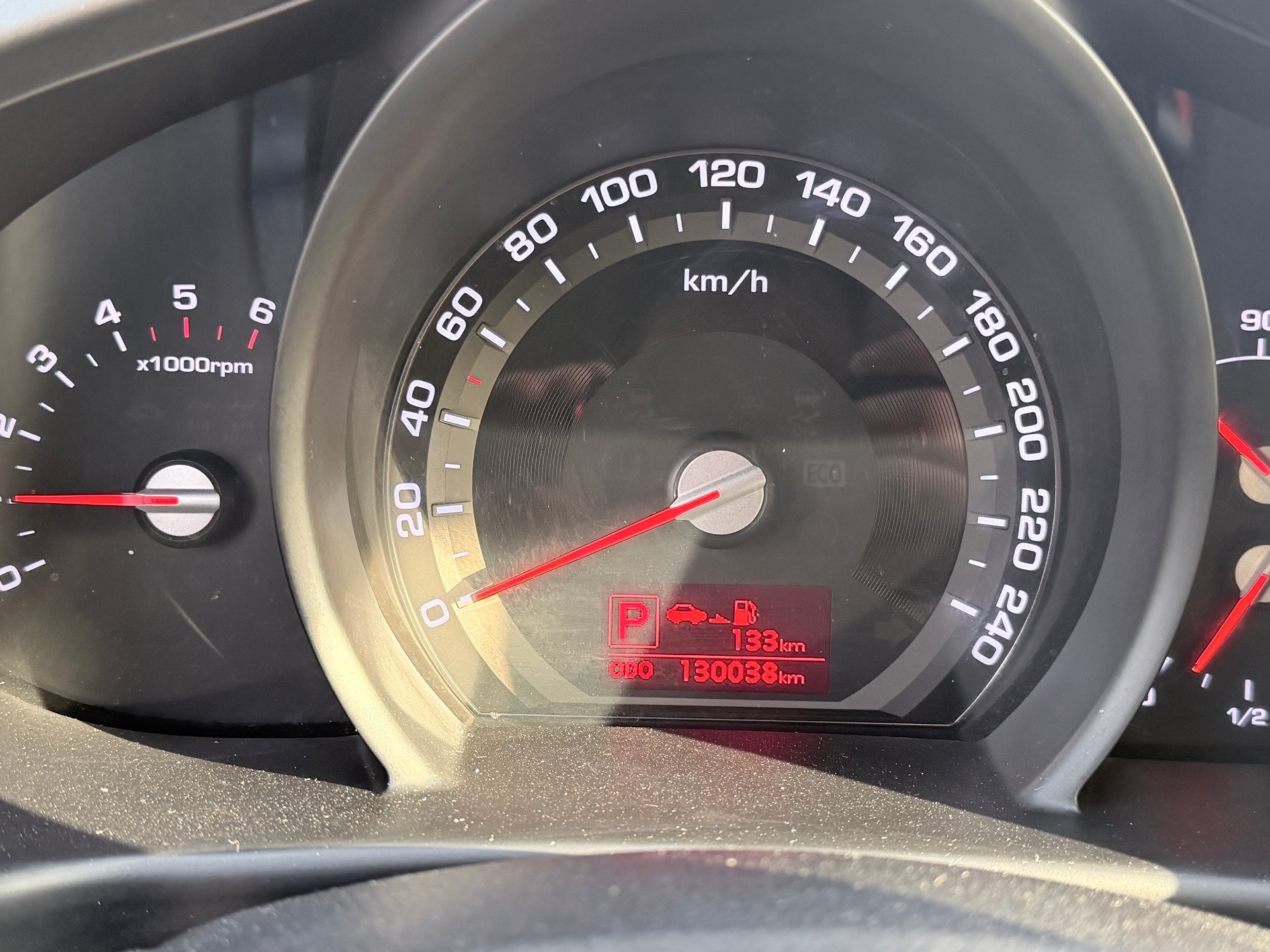 KIA Sportage 2.0 CRDi Style 4WD Automatic-image-15
