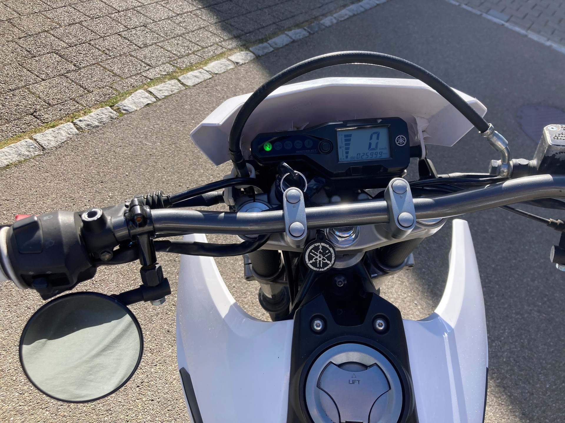 YAMAHA WR 125 X-image-4