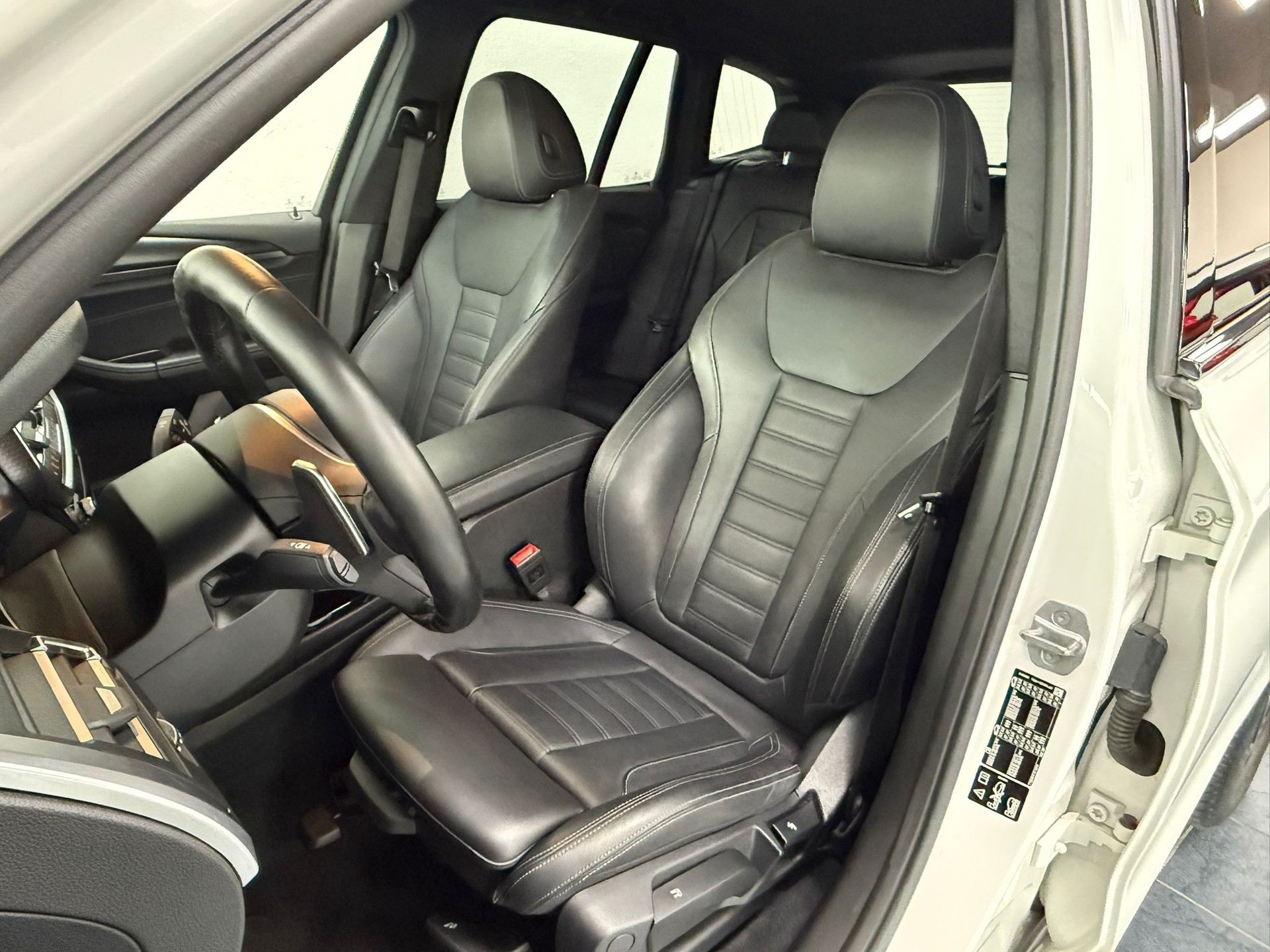 BMW X3 xDrive 48V 20d M Sport-image-13