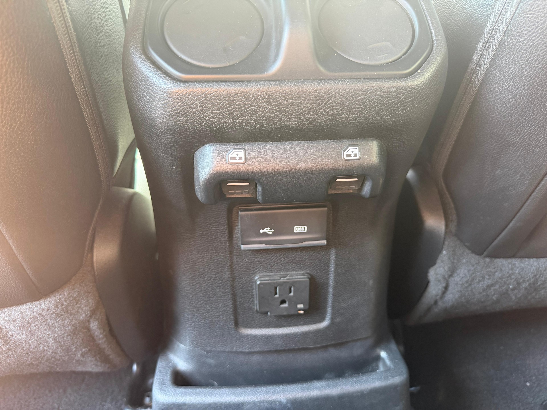 JEEP Wrangler 3.6 Unlimited Sahara X Automatic hardtop-image-18