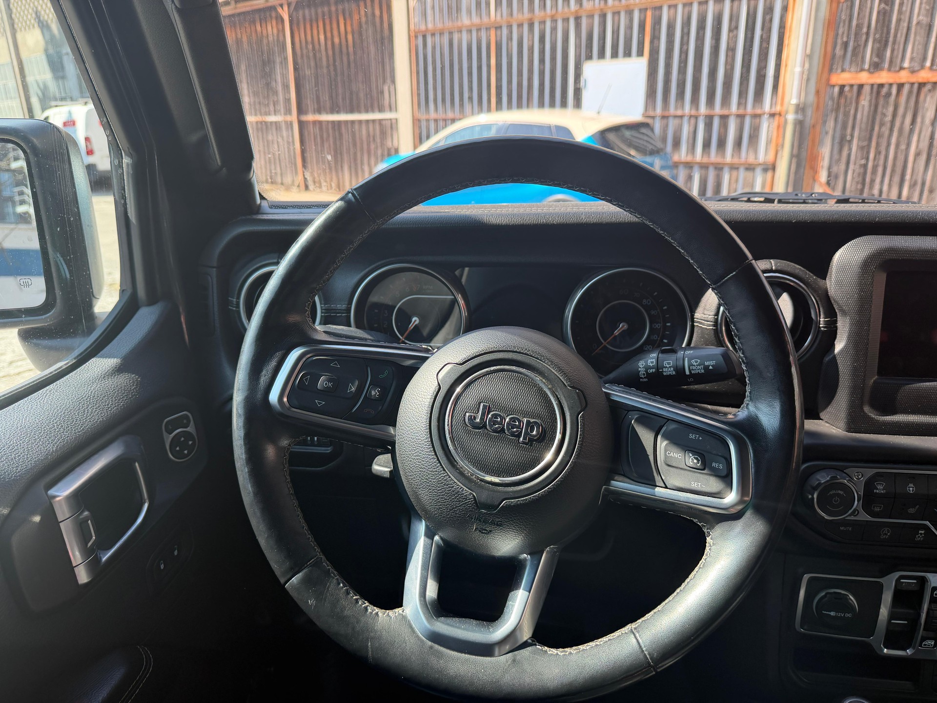 JEEP Wrangler 3.6 Unlimited Sahara X Automatic hardtop-image-11