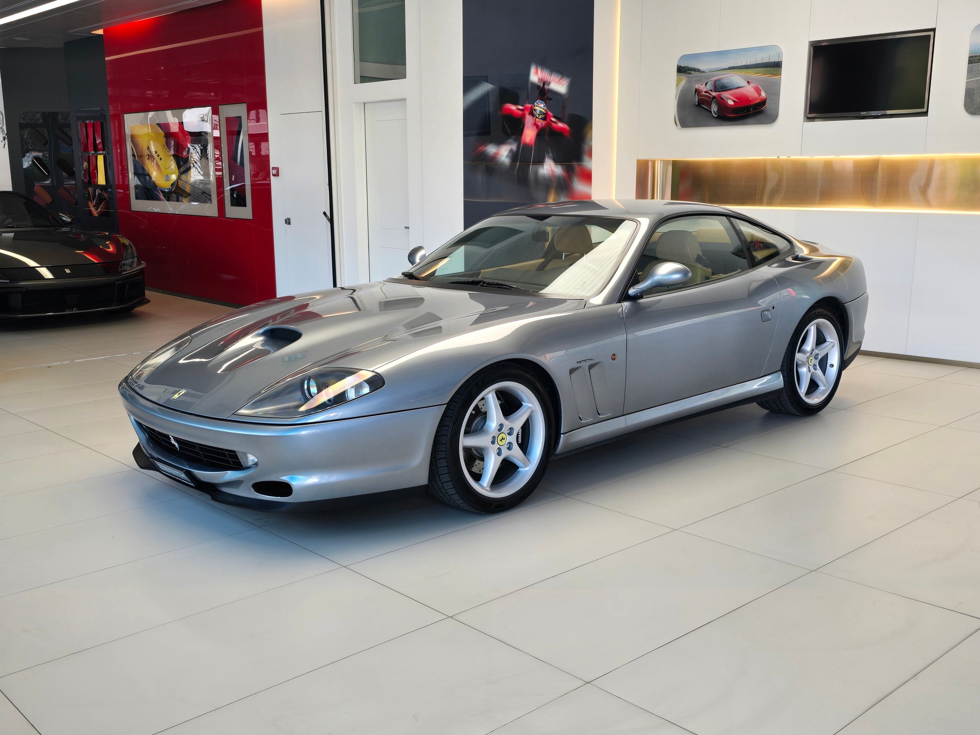FERRARI F550 Maranello