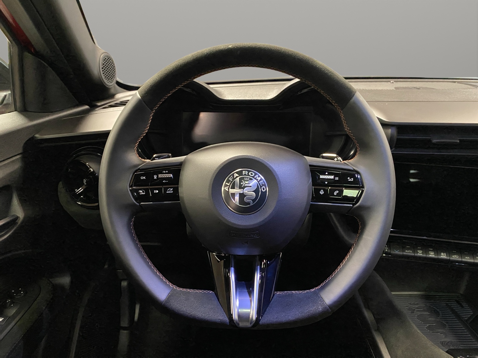 ALFA ROMEO Junior 1.2 Intensa Q4 Sky-image-12