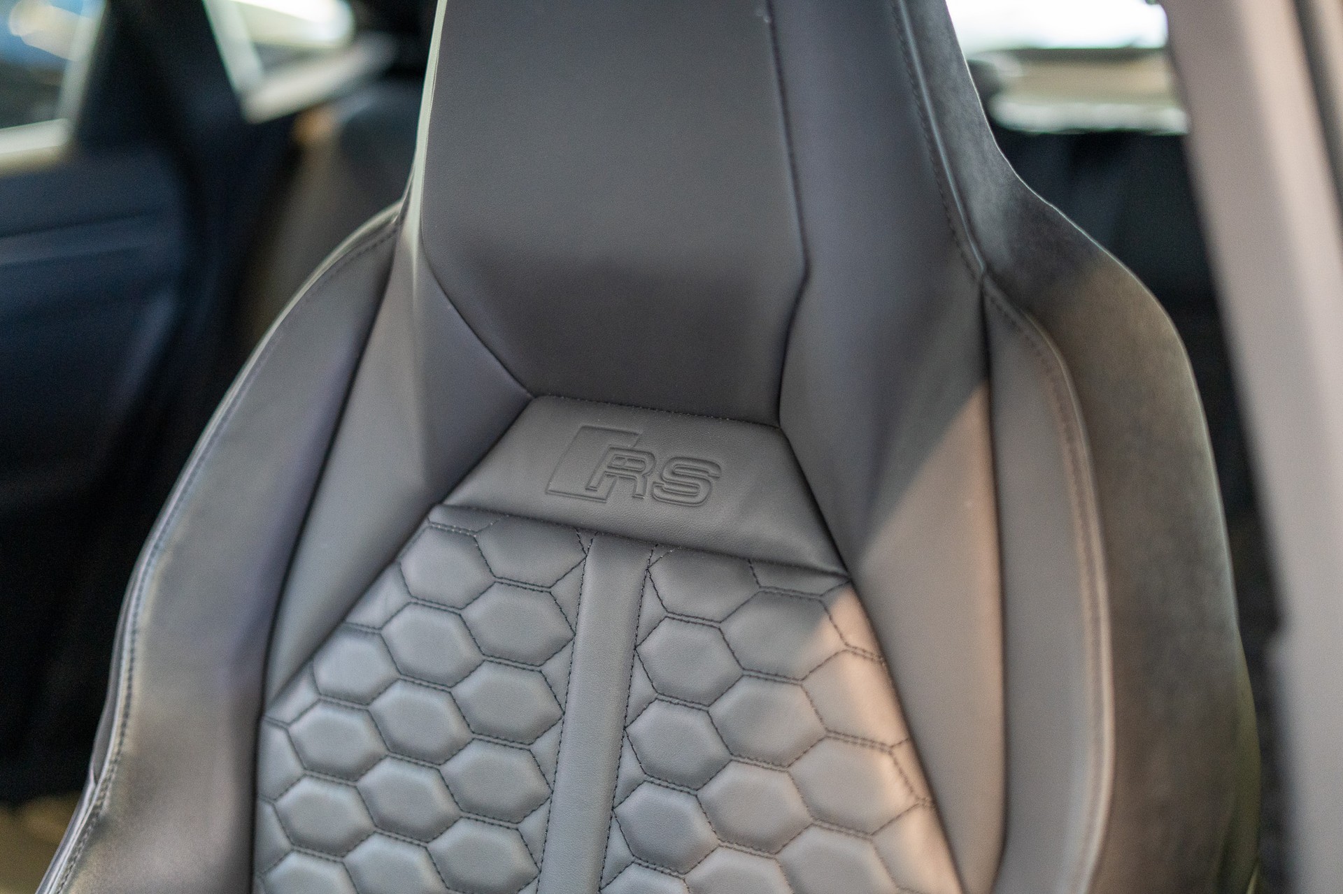 AUDI RS Q3 Sportback 2.5 TFSI quattro S-Tronic / Sportsitze / Rückfahrkamera / el. Sitze-image-9