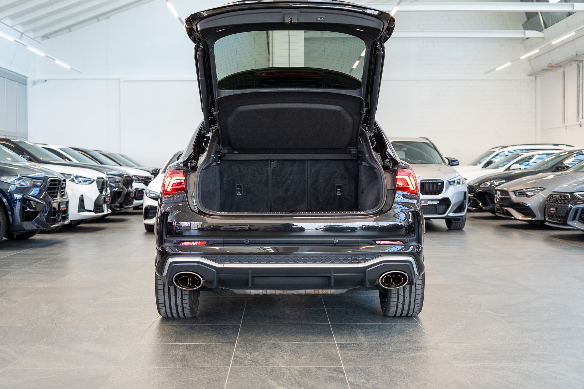 AUDI RS Q3 Sportback 2.5 TFSI quattro S-Tronic / Sportsitze / Rückfahrkamera / el. Sitze-image-6