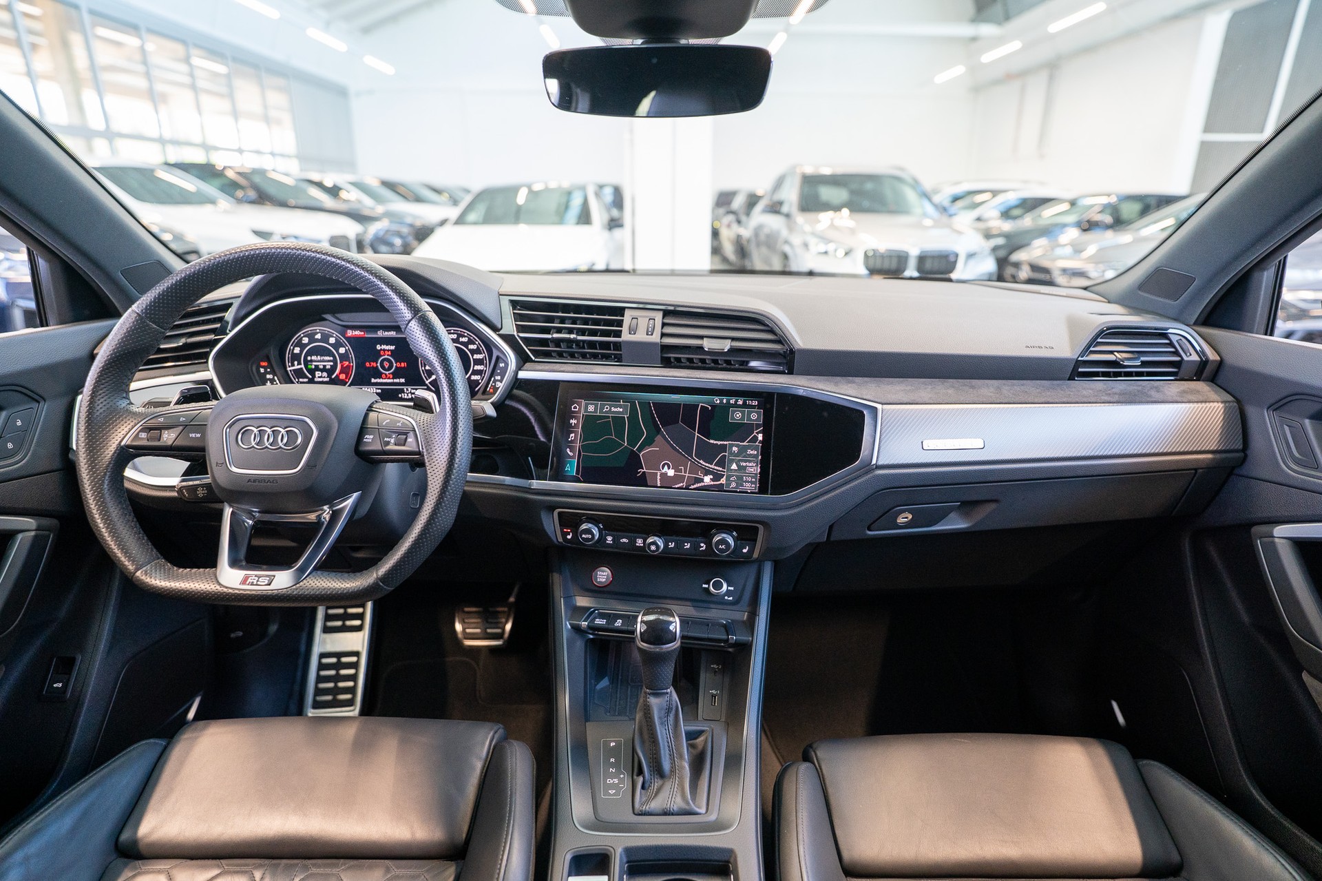 AUDI RS Q3 Sportback 2.5 TFSI quattro S-Tronic / Sportsitze / Rückfahrkamera / el. Sitze-image-17