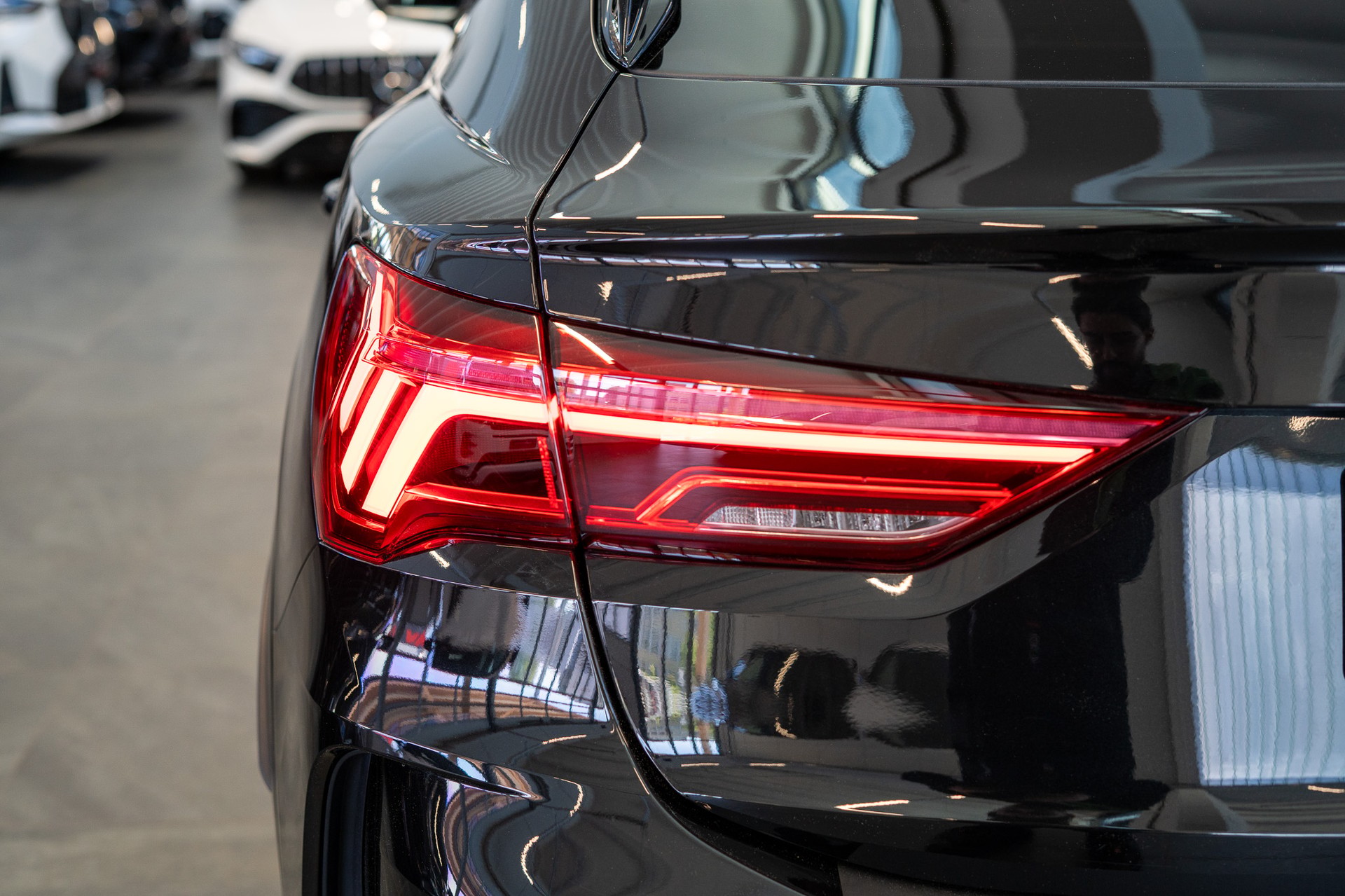 AUDI RS Q3 Sportback 2.5 TFSI quattro S-Tronic / Sportsitze / Rückfahrkamera / el. Sitze-image-5