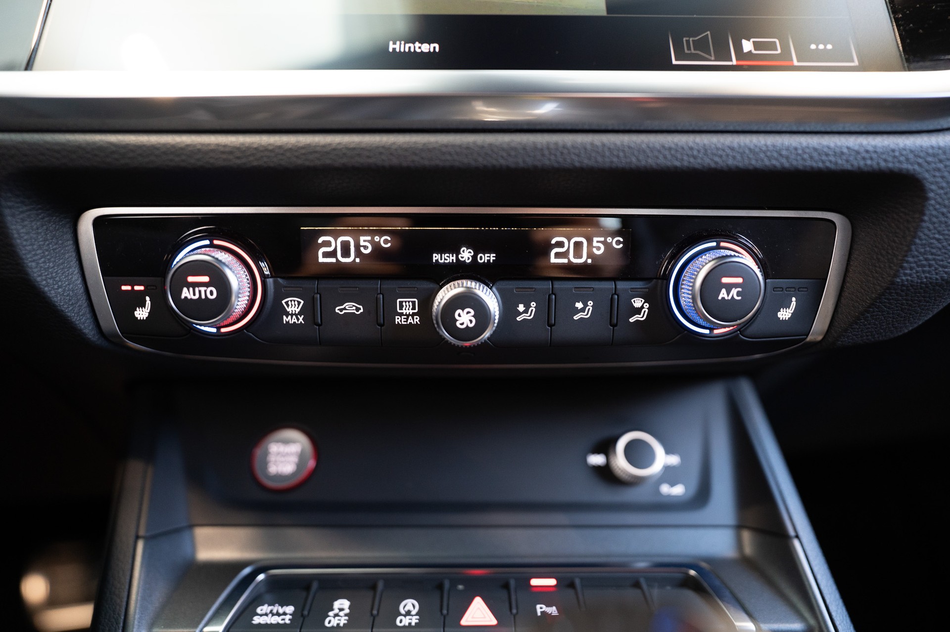 AUDI RS Q3 Sportback 2.5 TFSI quattro S-Tronic / Sportsitze / Rückfahrkamera / el. Sitze-image-23