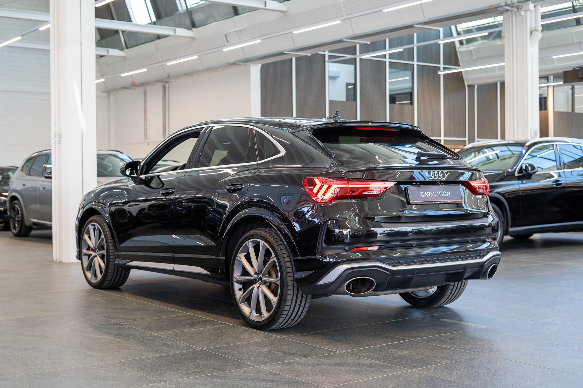 AUDI RS Q3 Sportback 2.5 TFSI quattro S-Tronic / Sportsitze / Rückfahrkamera / el. Sitze-image-7