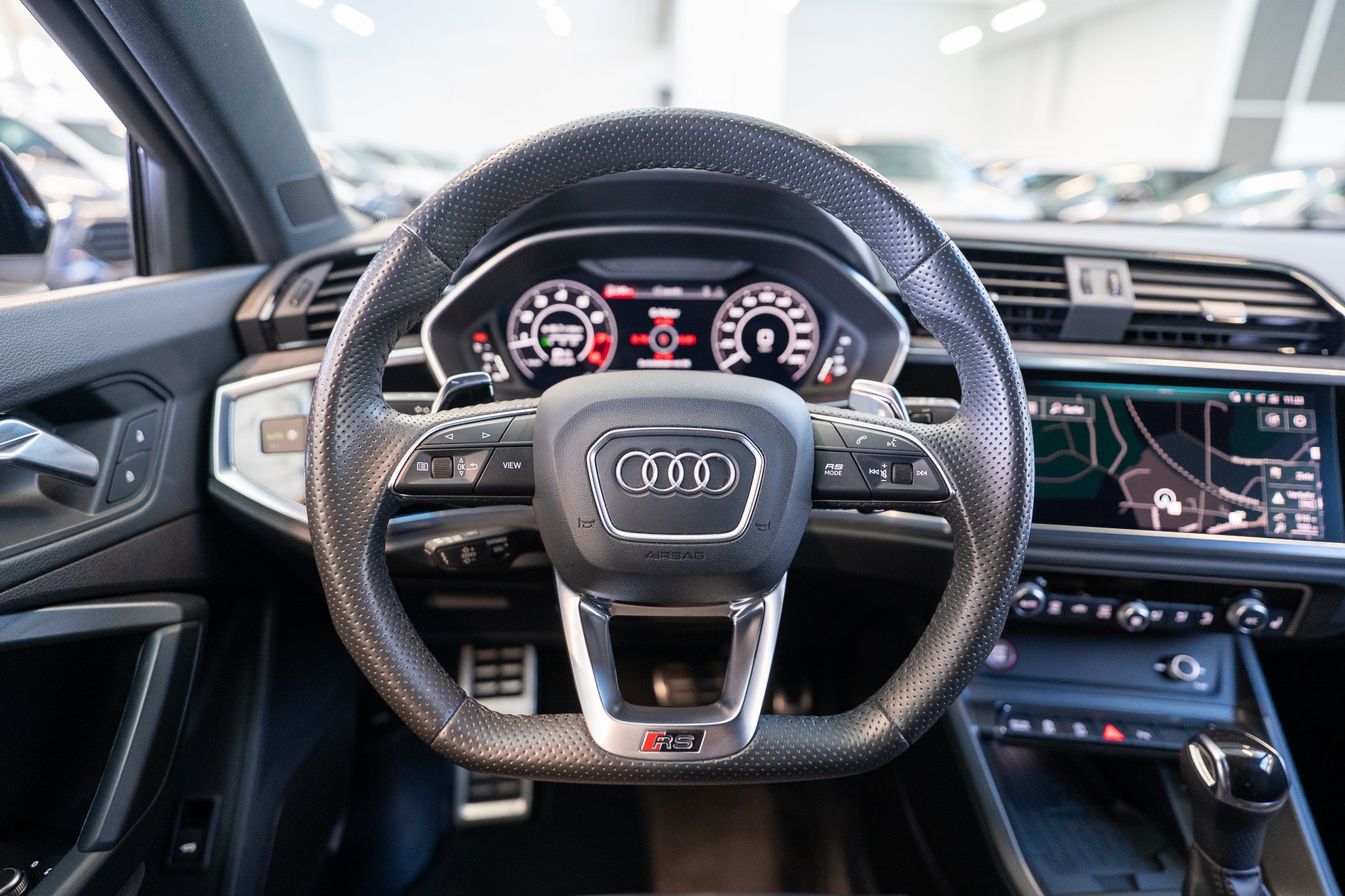 AUDI RS Q3 Sportback 2.5 TFSI quattro S-Tronic / Sportsitze / Rückfahrkamera / el. Sitze-image-18