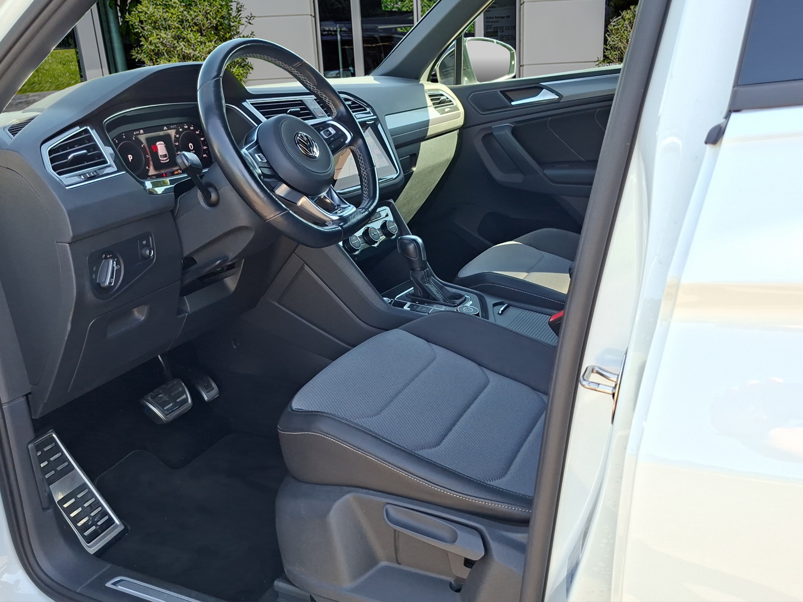 VW Tiguan 2.0TSI Highline 4Motion DSG-image-9