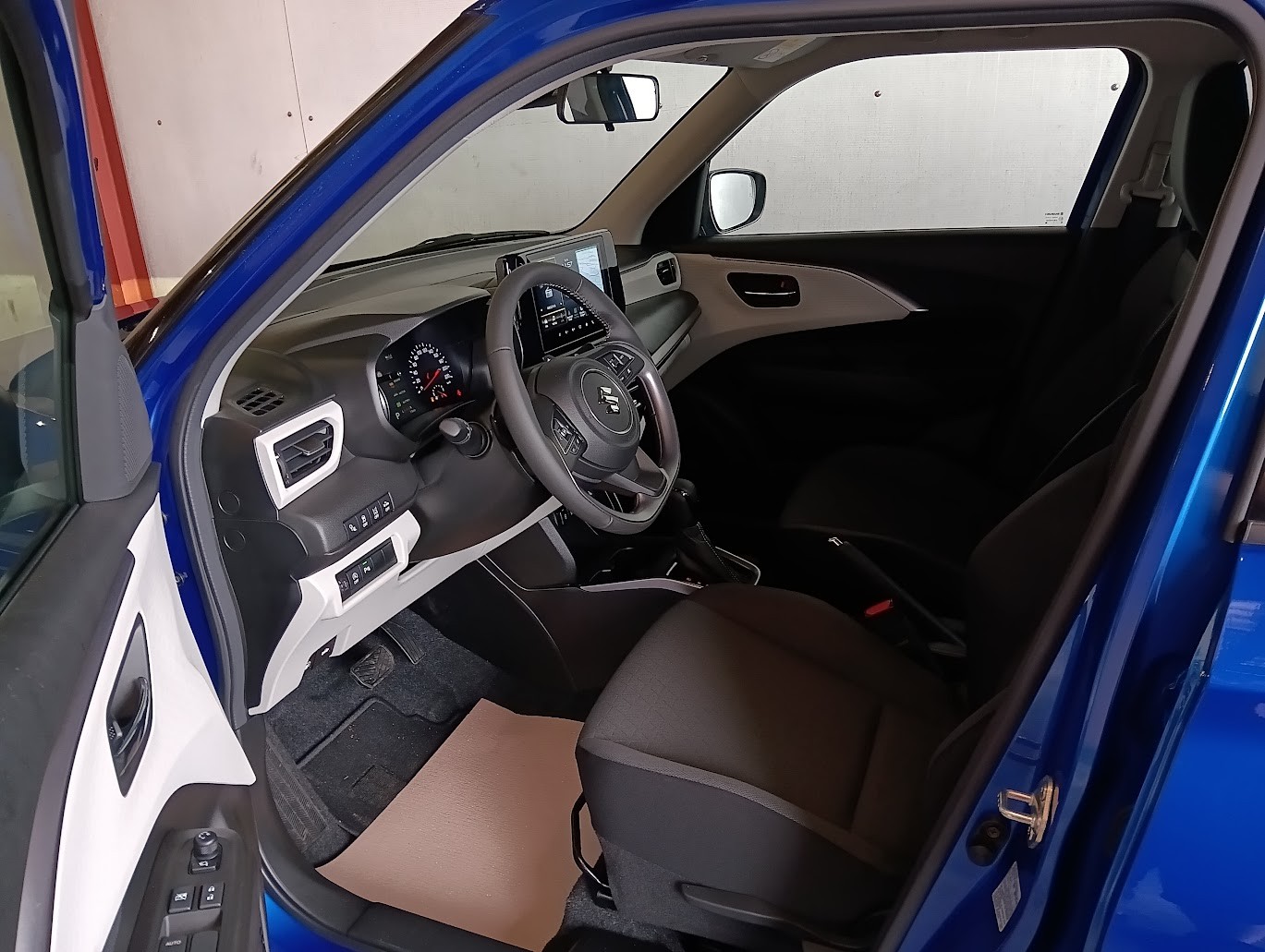 SUZUKI Swift 1.2 Tradizio Top Hybrid CVT-image-8
