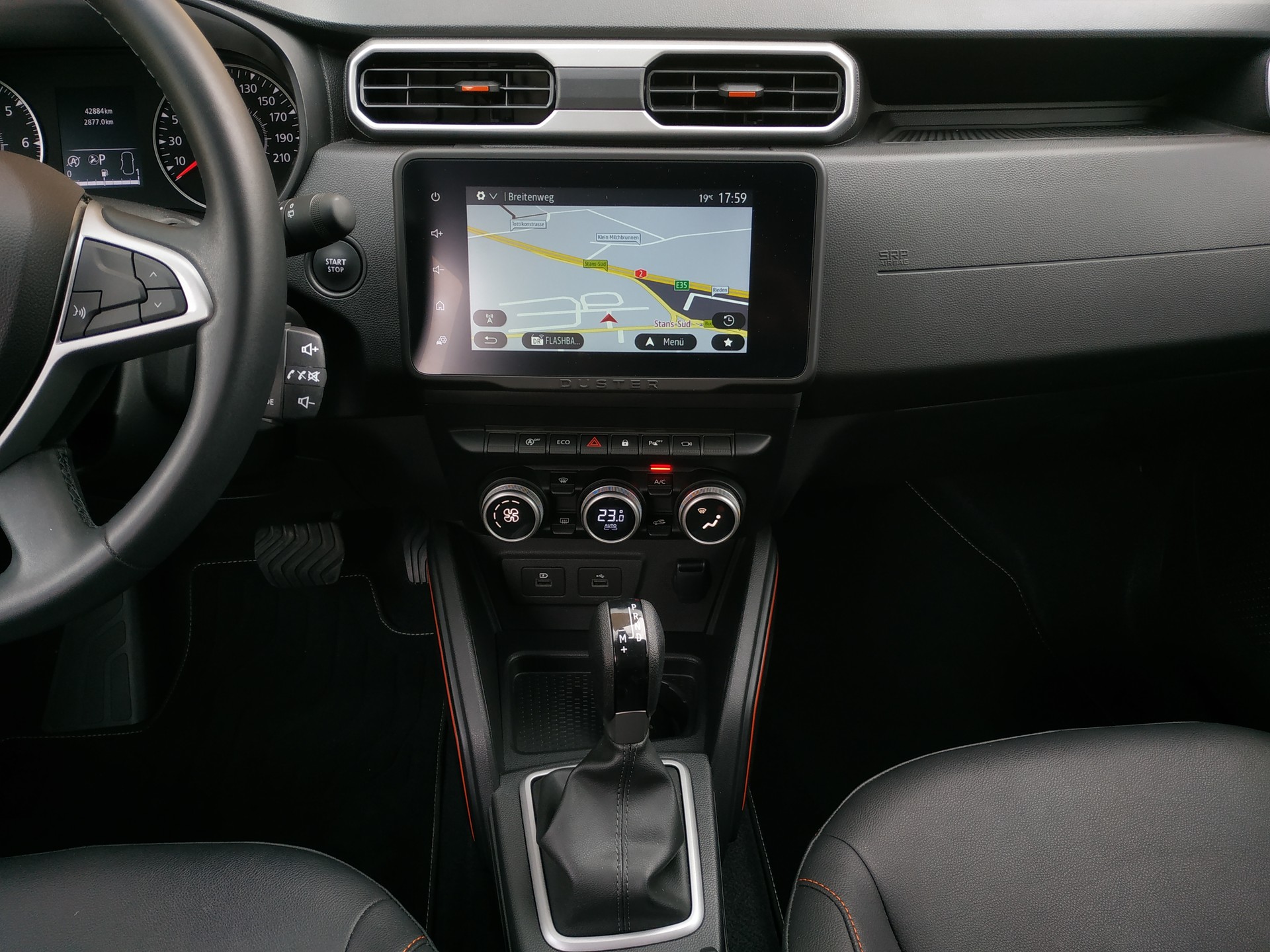 DACIA Duster TCe 150 Extreme EDC 4x2 Automat-image-12