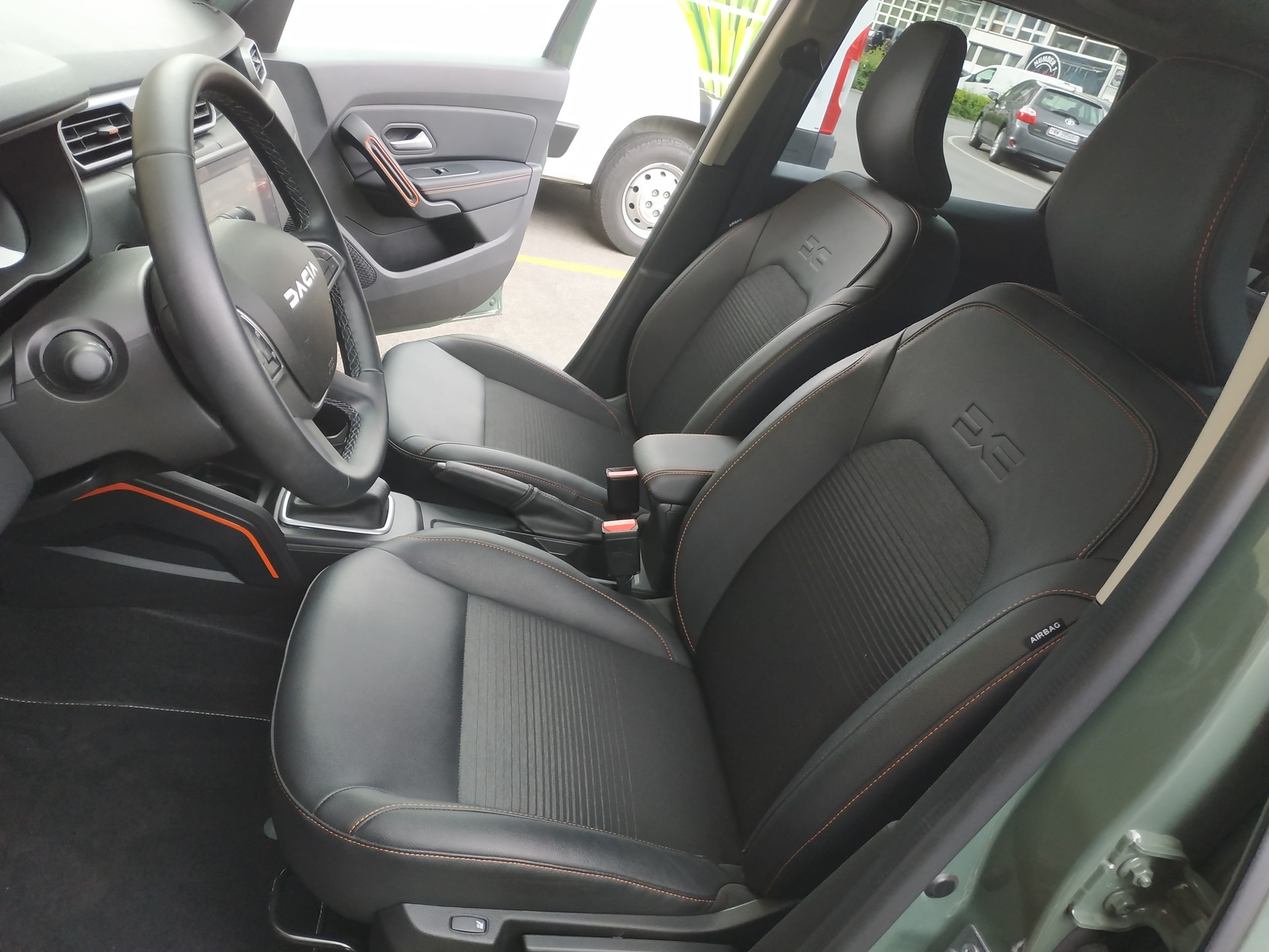 DACIA Duster TCe 150 Extreme EDC 4x2 Automat-image-11