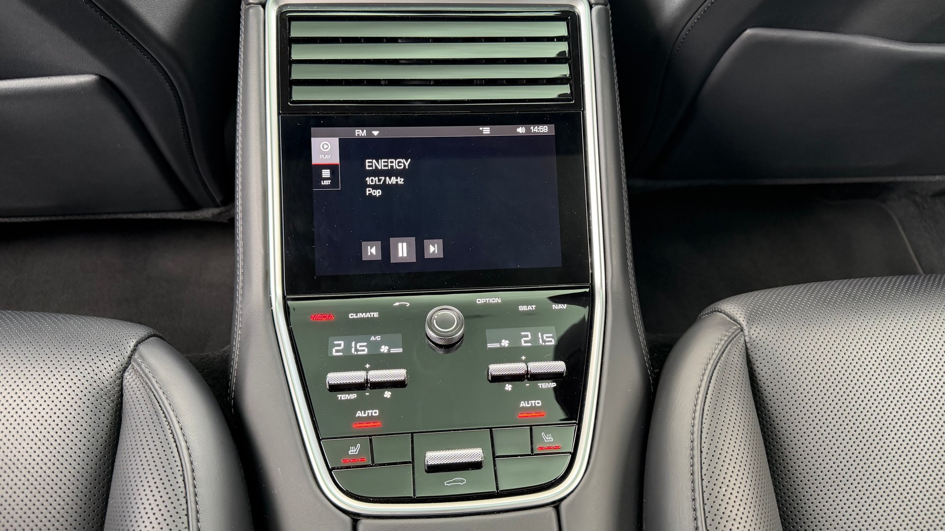 PORSCHE Panamera Turbo S E-Hybrid PDK-image-11