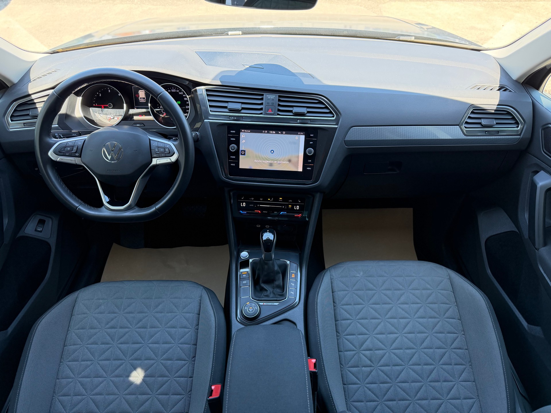 VW Tiguan 2.0 TDI SCR Life 4Motion DSG-image-11