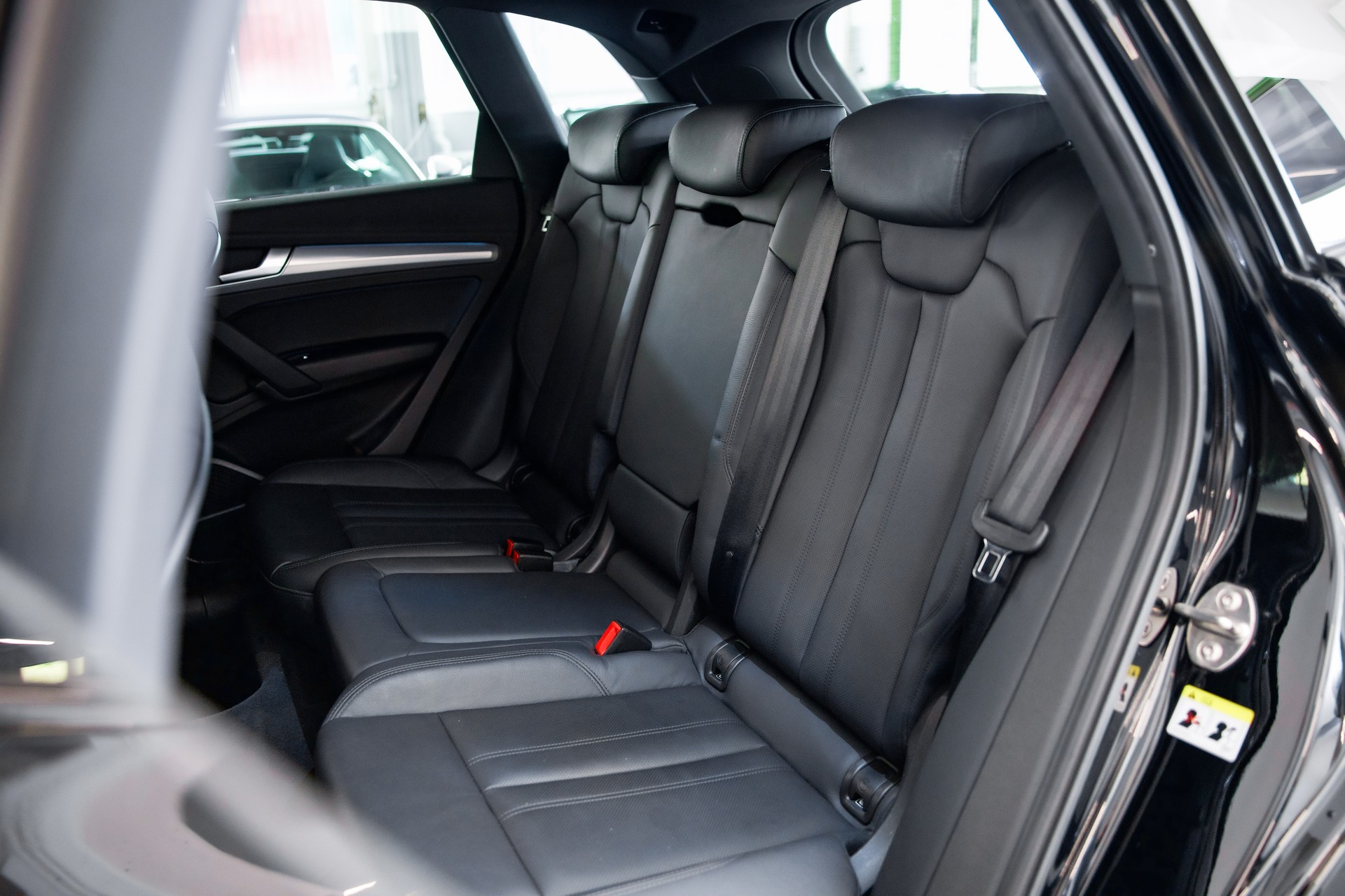 AUDI Q5 2.0 TFSI sport quattro S-tronic S-line-image-21
