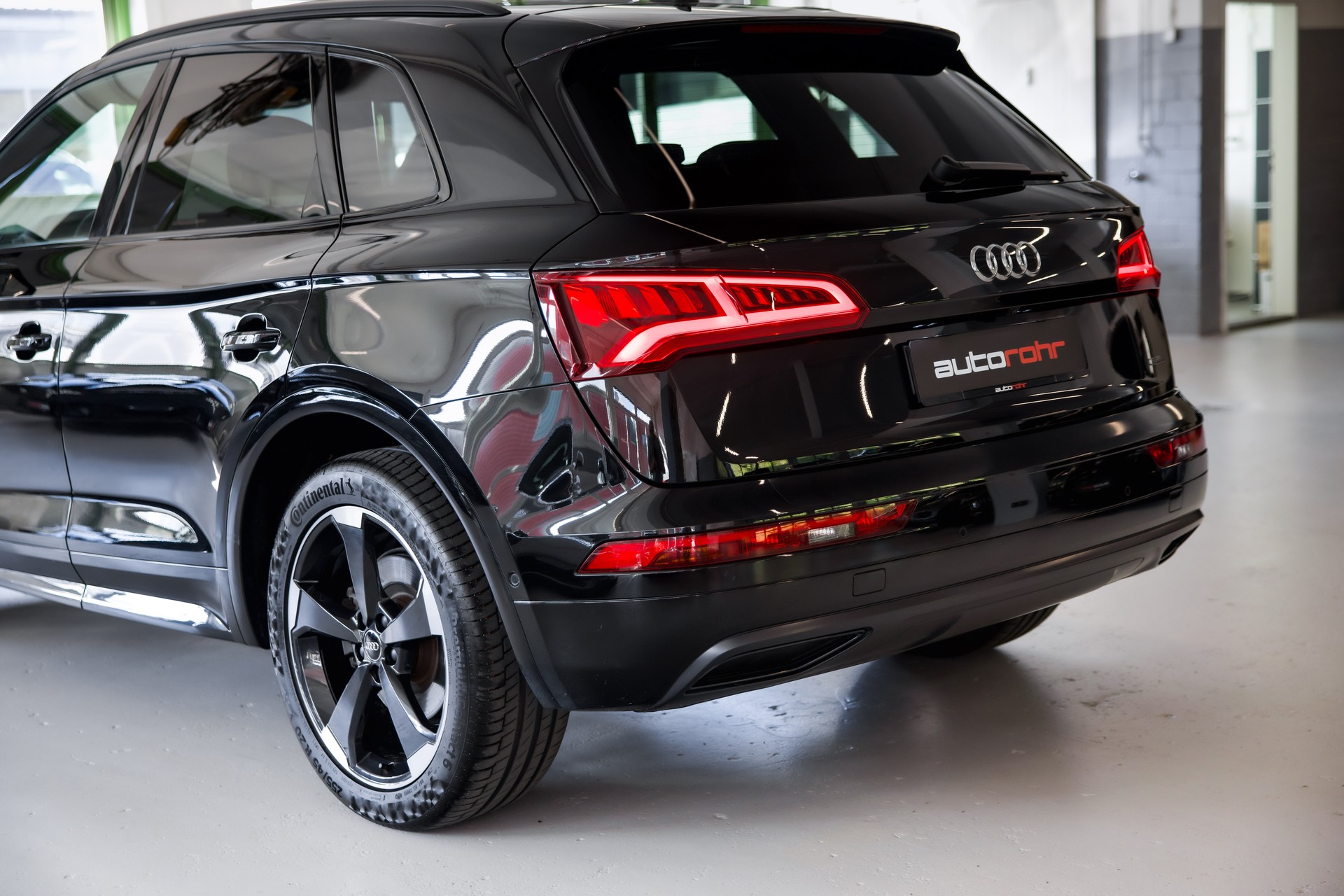 AUDI Q5 2.0 TFSI sport quattro S-tronic S-line-image-13