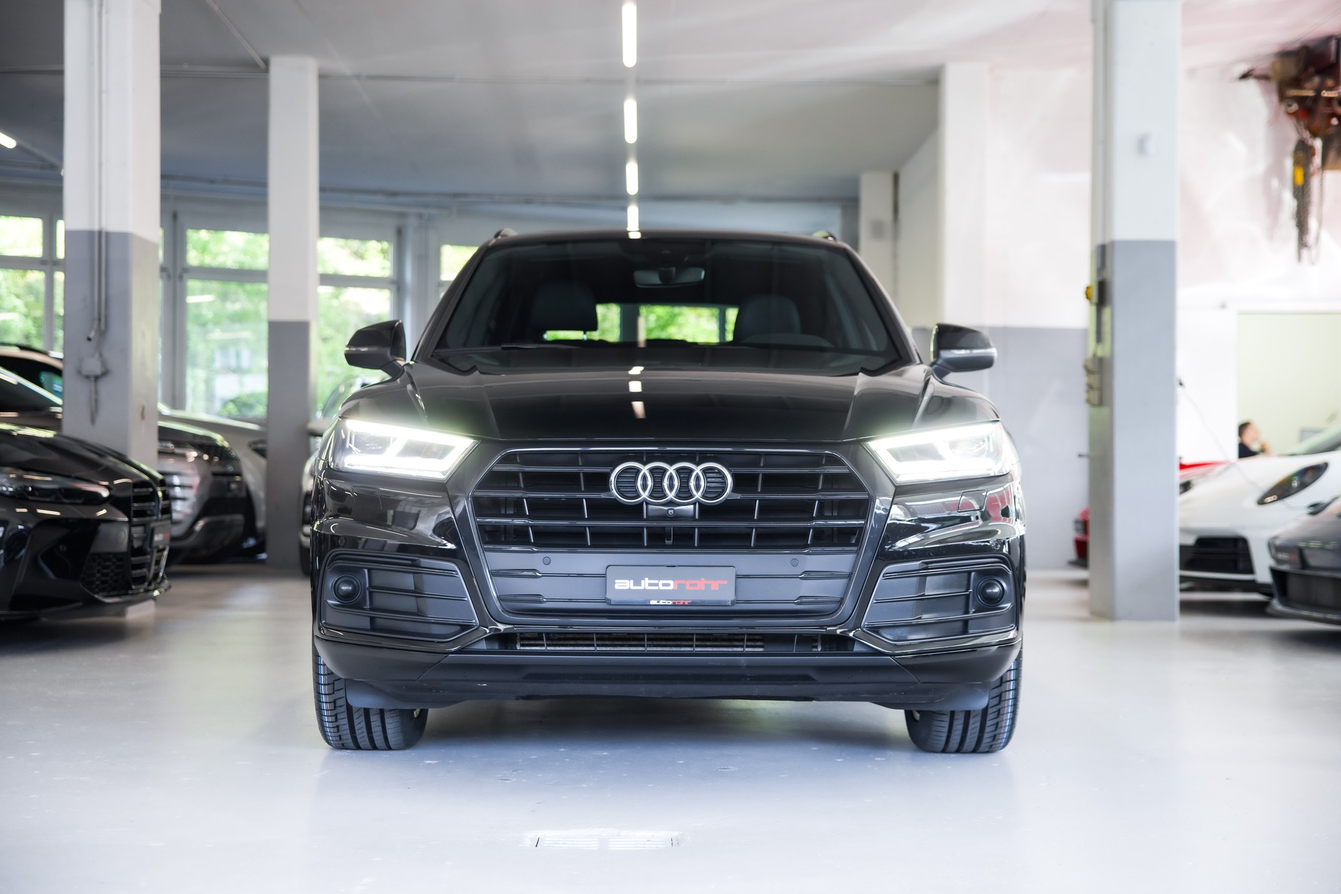 AUDI Q5 2.0 TFSI sport quattro S-tronic S-line-showroom-element-1