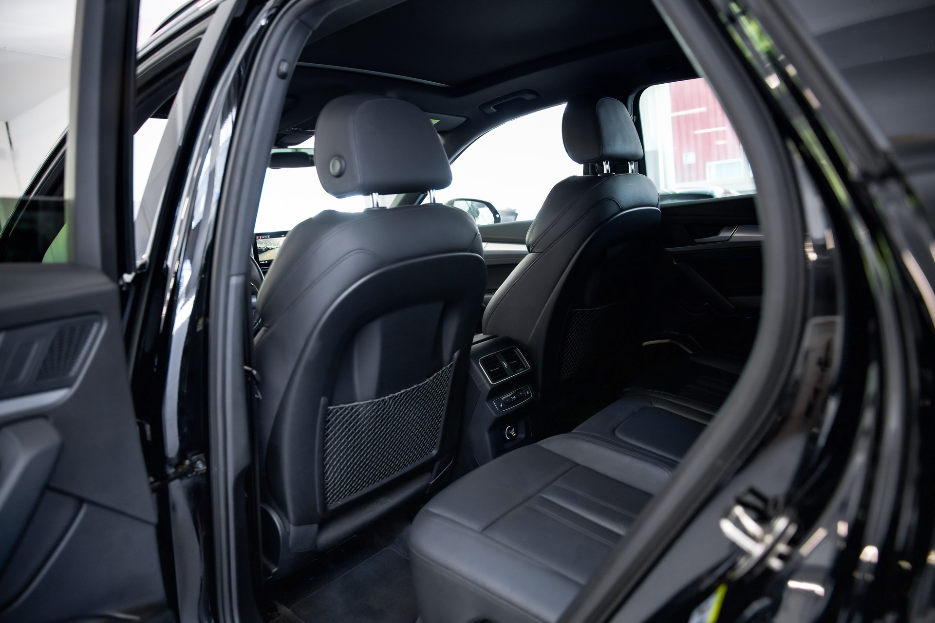AUDI Q5 2.0 TFSI sport quattro S-tronic S-line-image-19