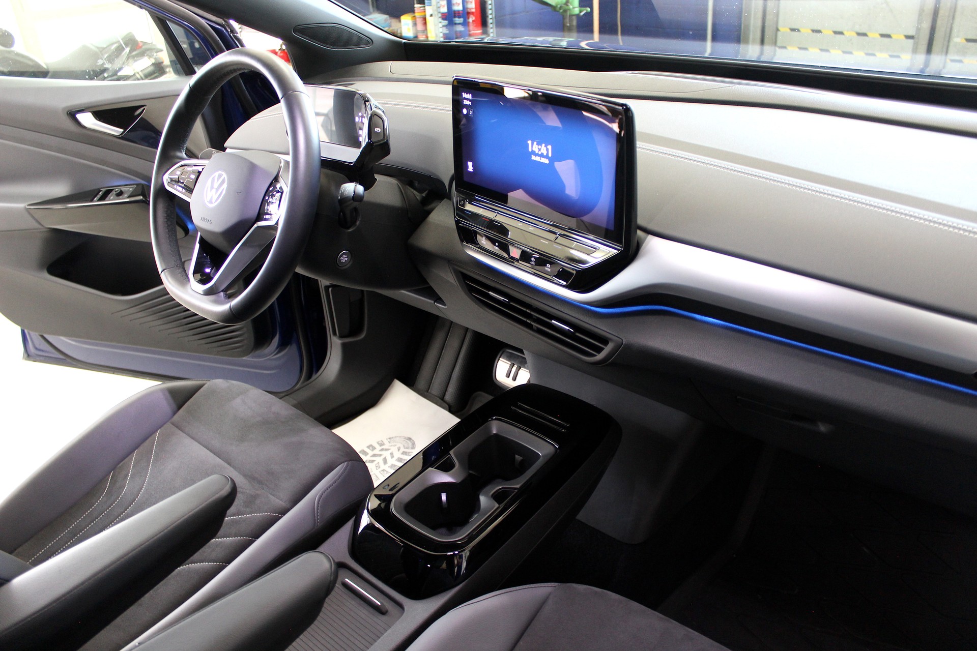 VW ID.5 Pro Performance 77 kWh 💥 TOP Ausstattung inkl. AHK 💥 Garantie 💥 Lieferung möglich-image-24