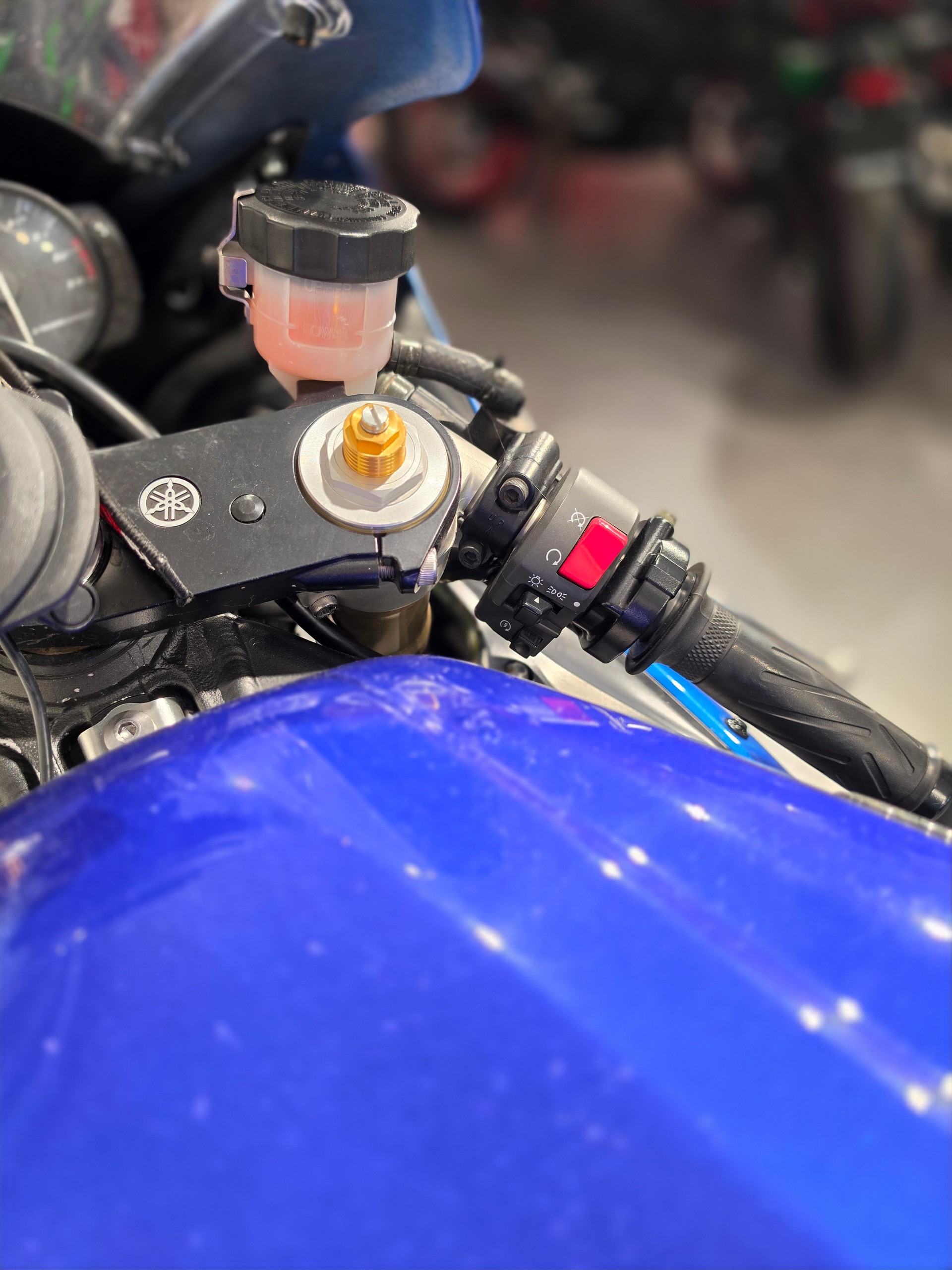 YAMAHA YZF-R1-image-6