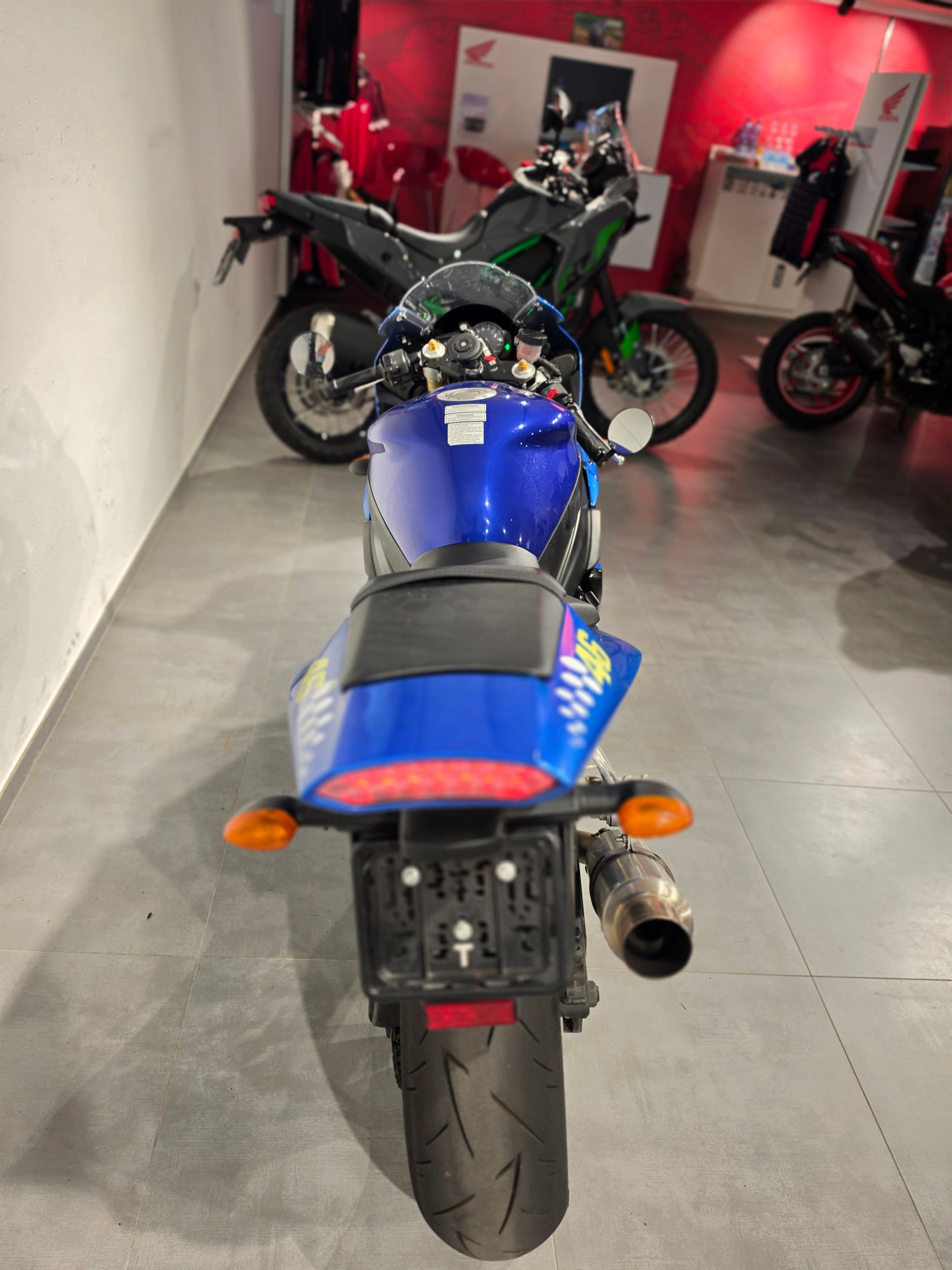 YAMAHA YZF-R1-image-9