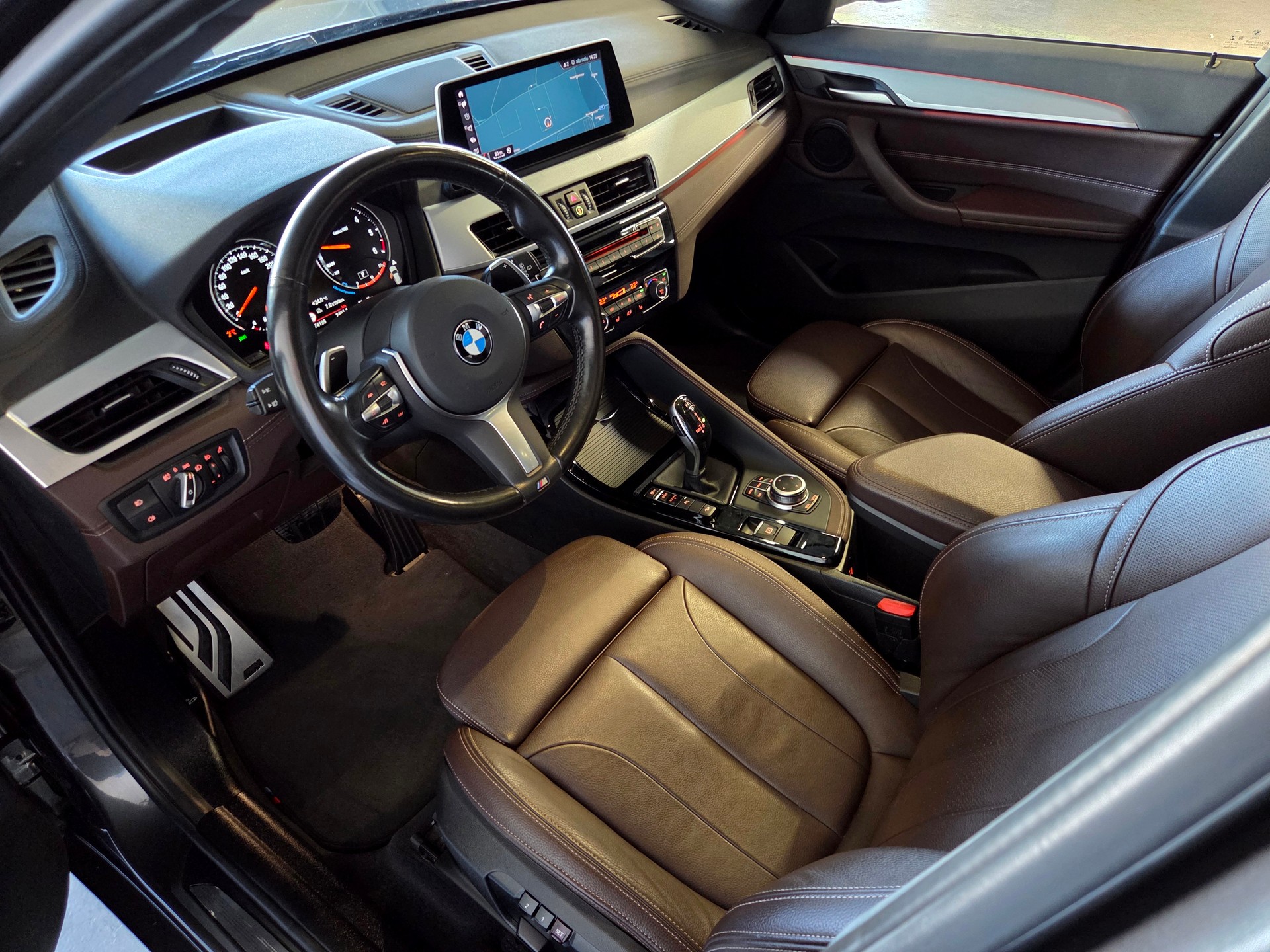 BMW X1 25d xDrive M-Sport-showroom-element-3