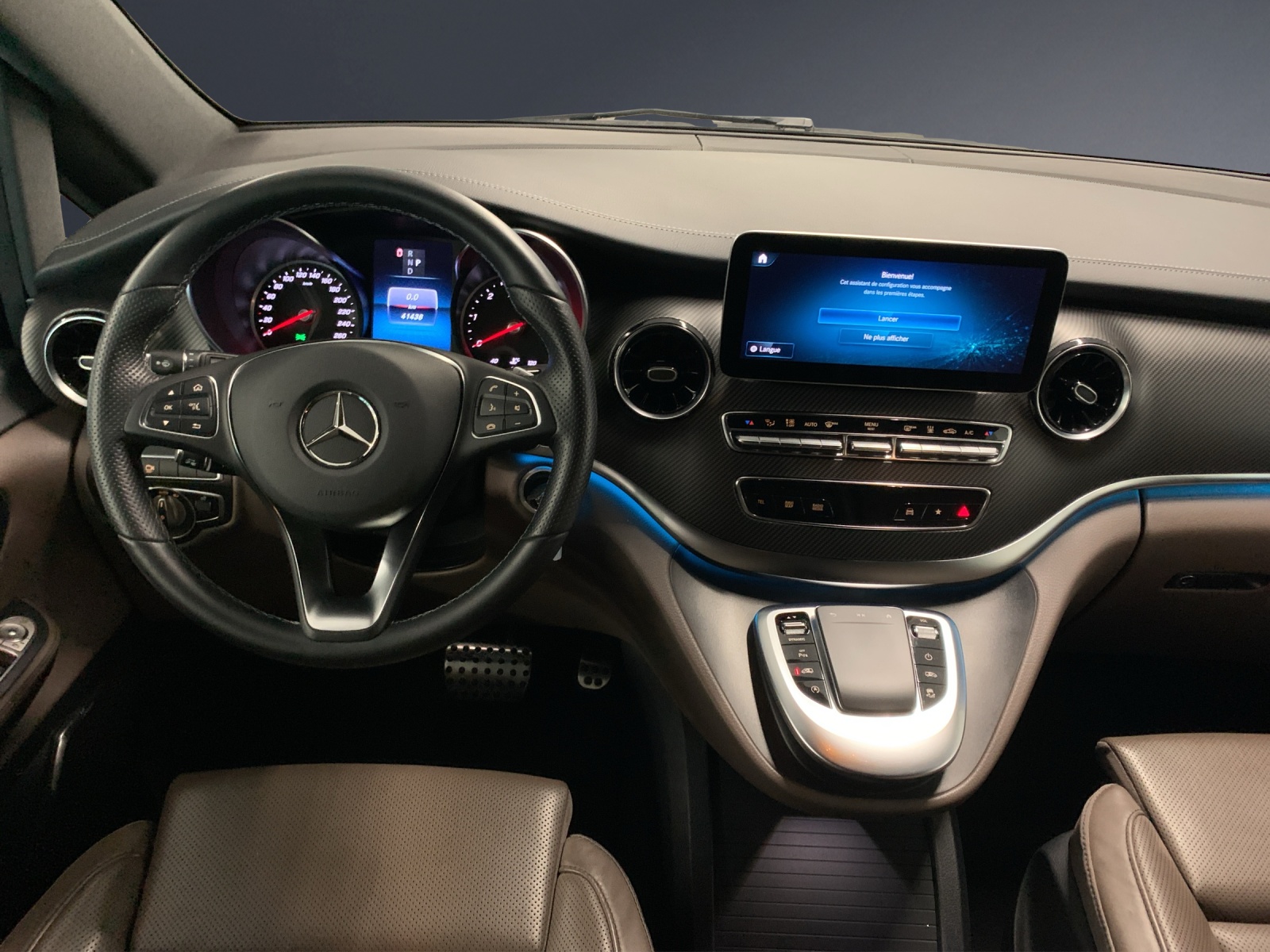 MERCEDES-BENZ V 300 d lang Swiss Edition 4Matic 9G-Tronic-image-8
