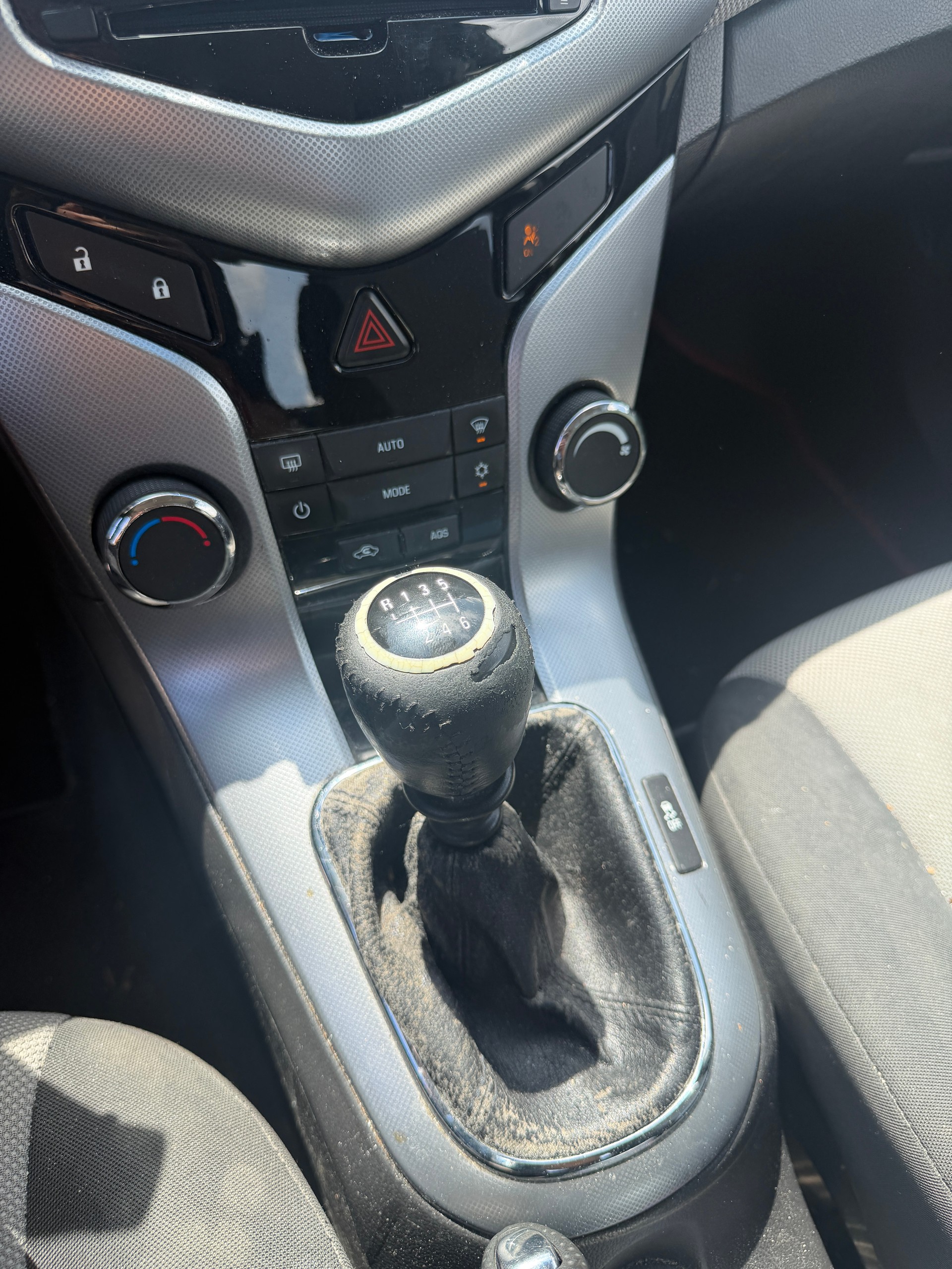 CHEVROLET Cruze 2.0 VCDi LT-image-11
